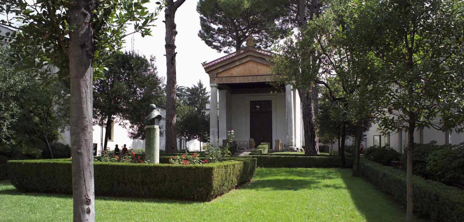 Lateral Gardens