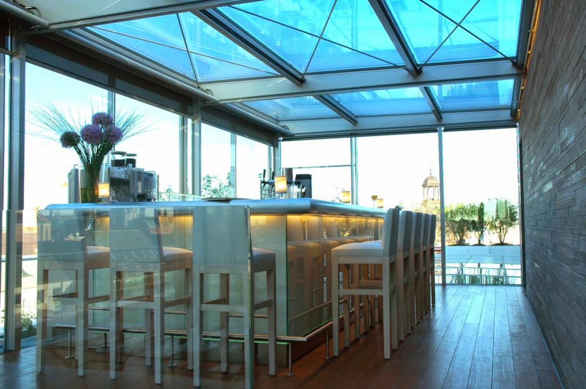 Blue Spa Bar & Lounge