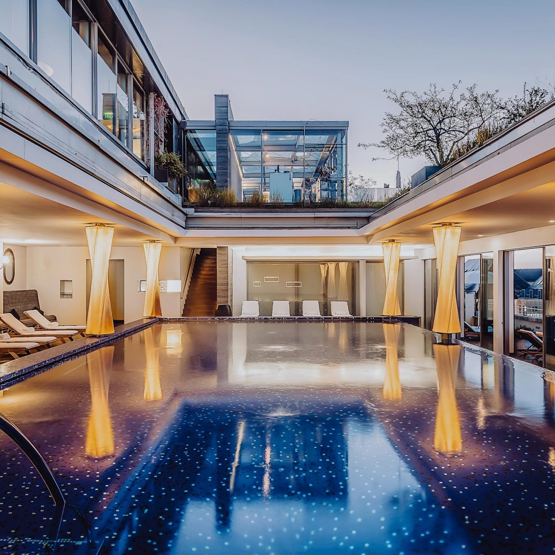 Blue Spa Pool
