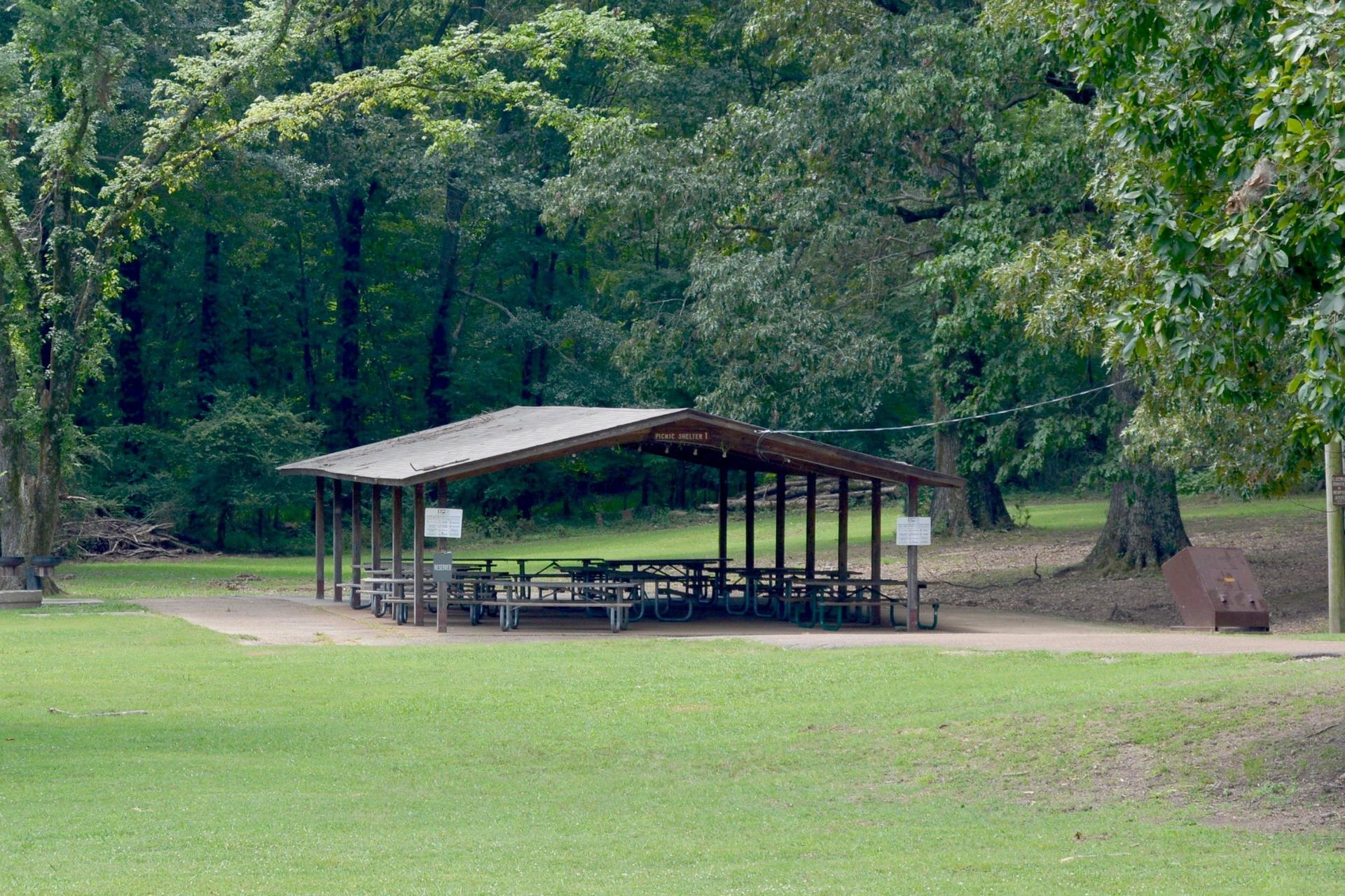 Tour de Wolf Pavilion