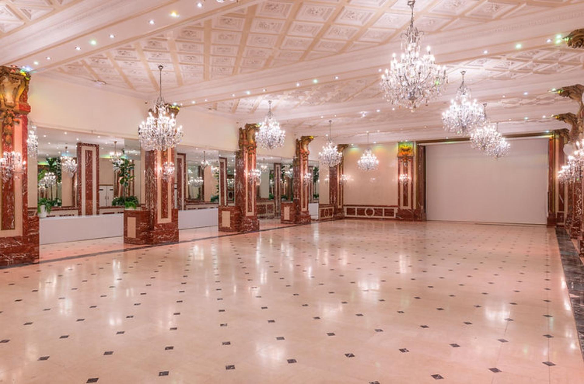 Monceau Lounge