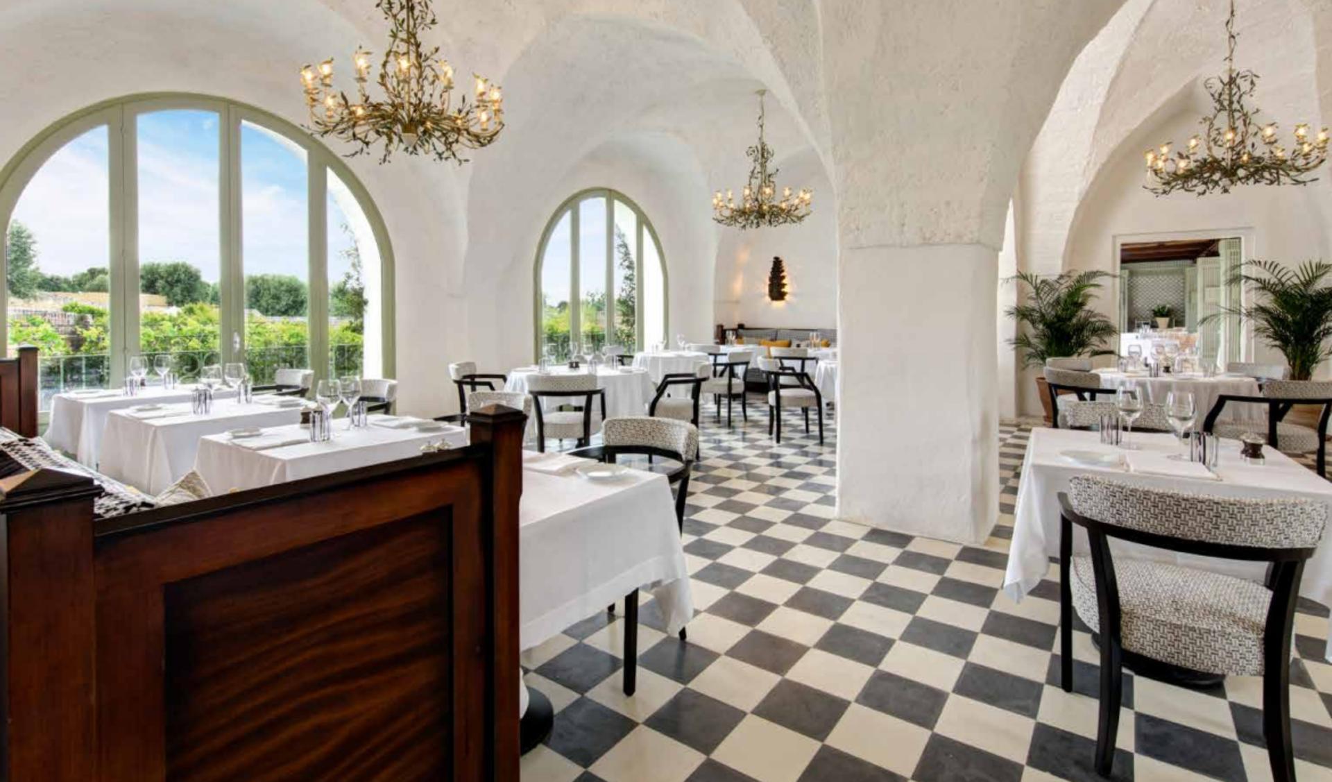 Restaurant Carousel Dining Room