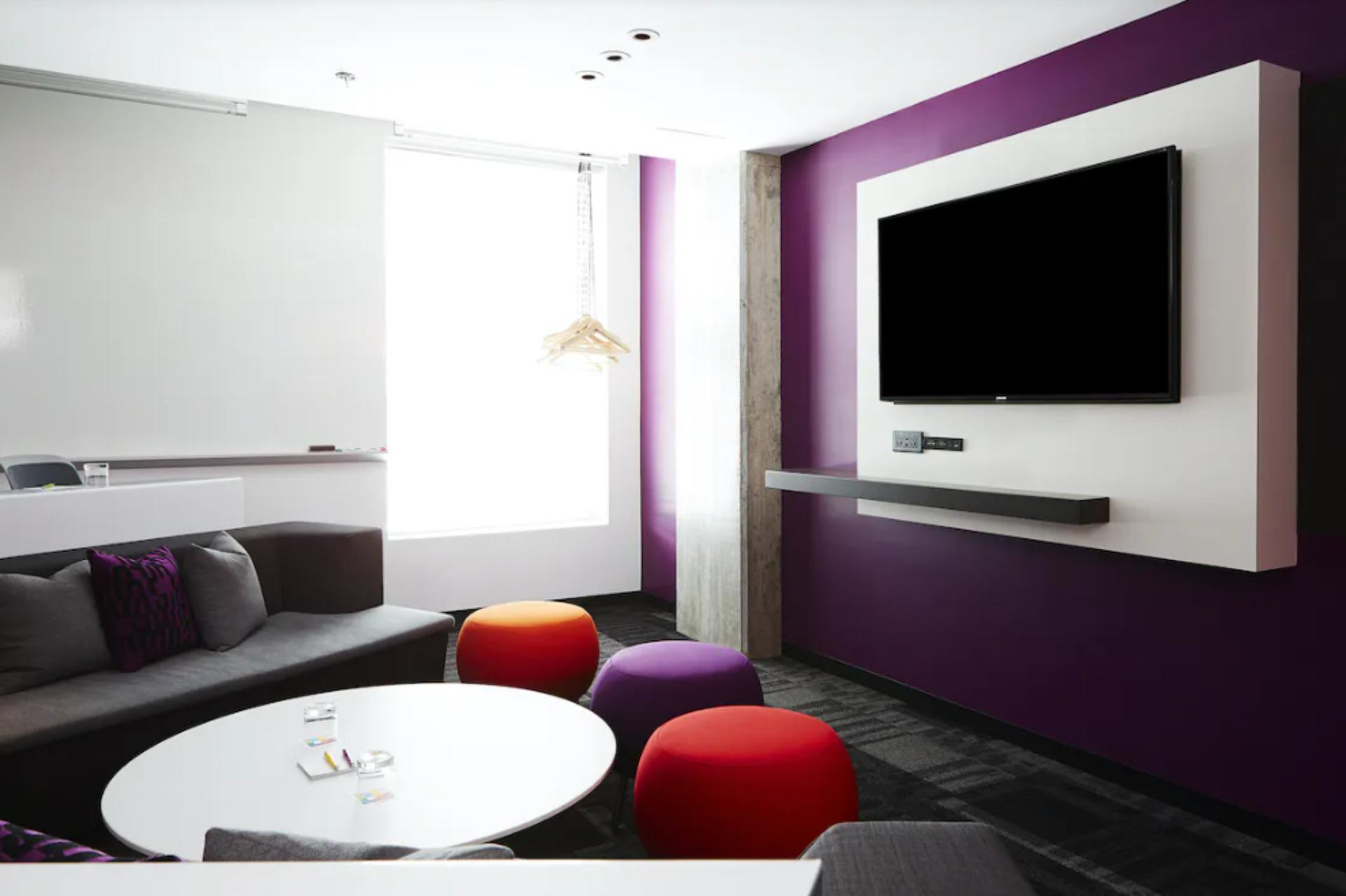 Violet Creative Lounge