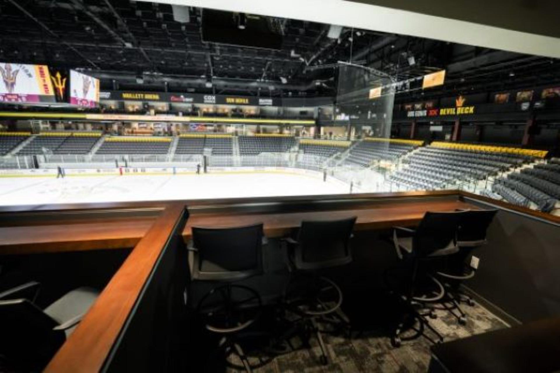 Loge Box