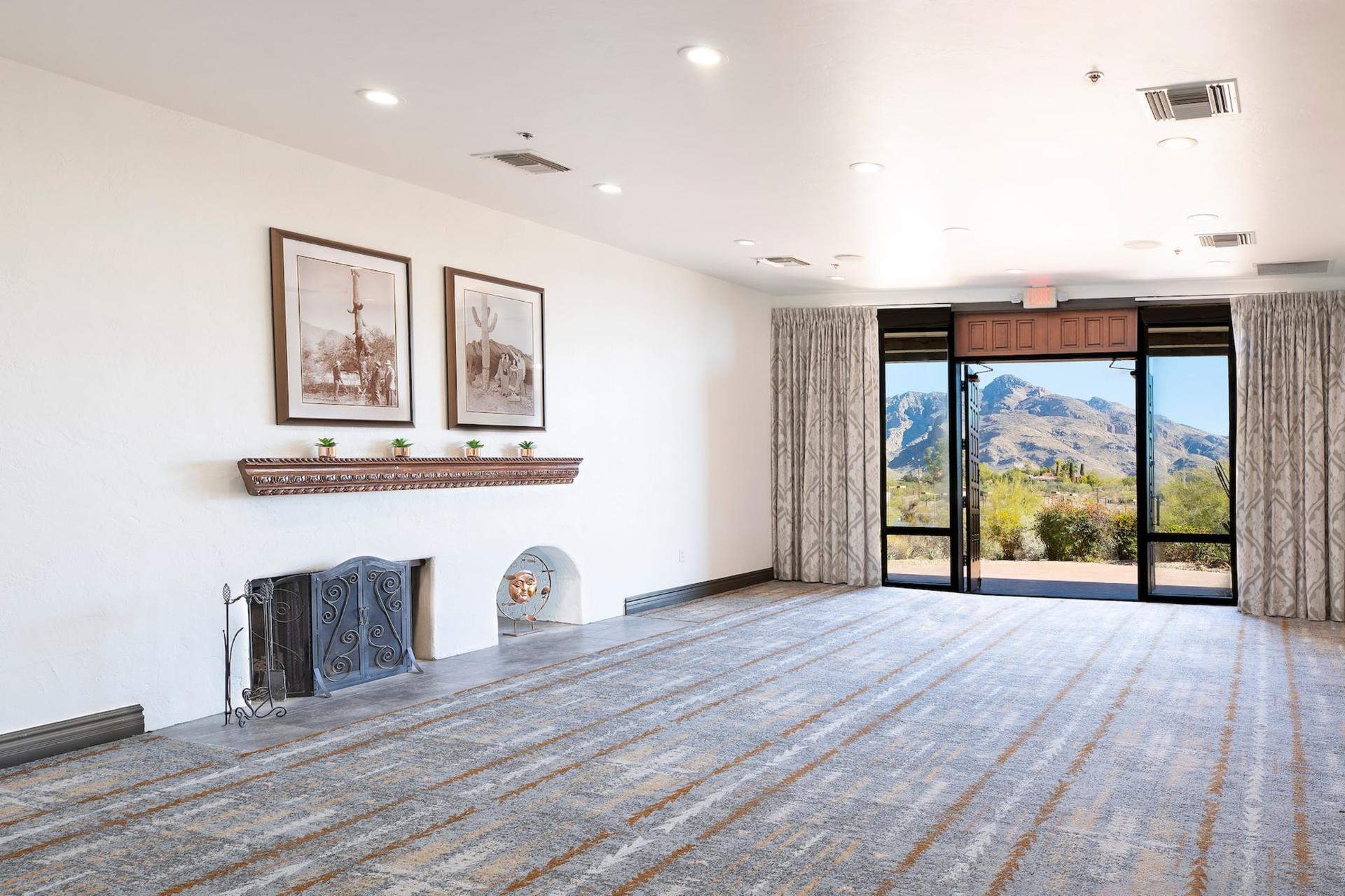Mesa Room