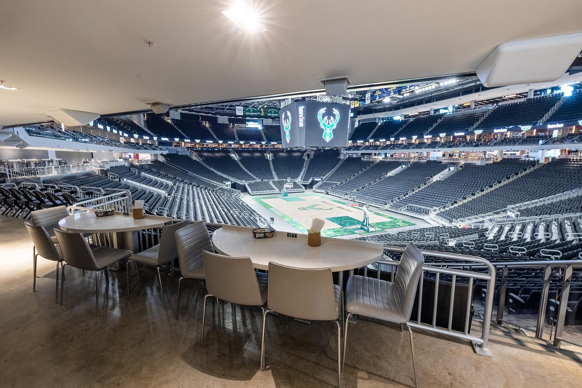 Loge Tables