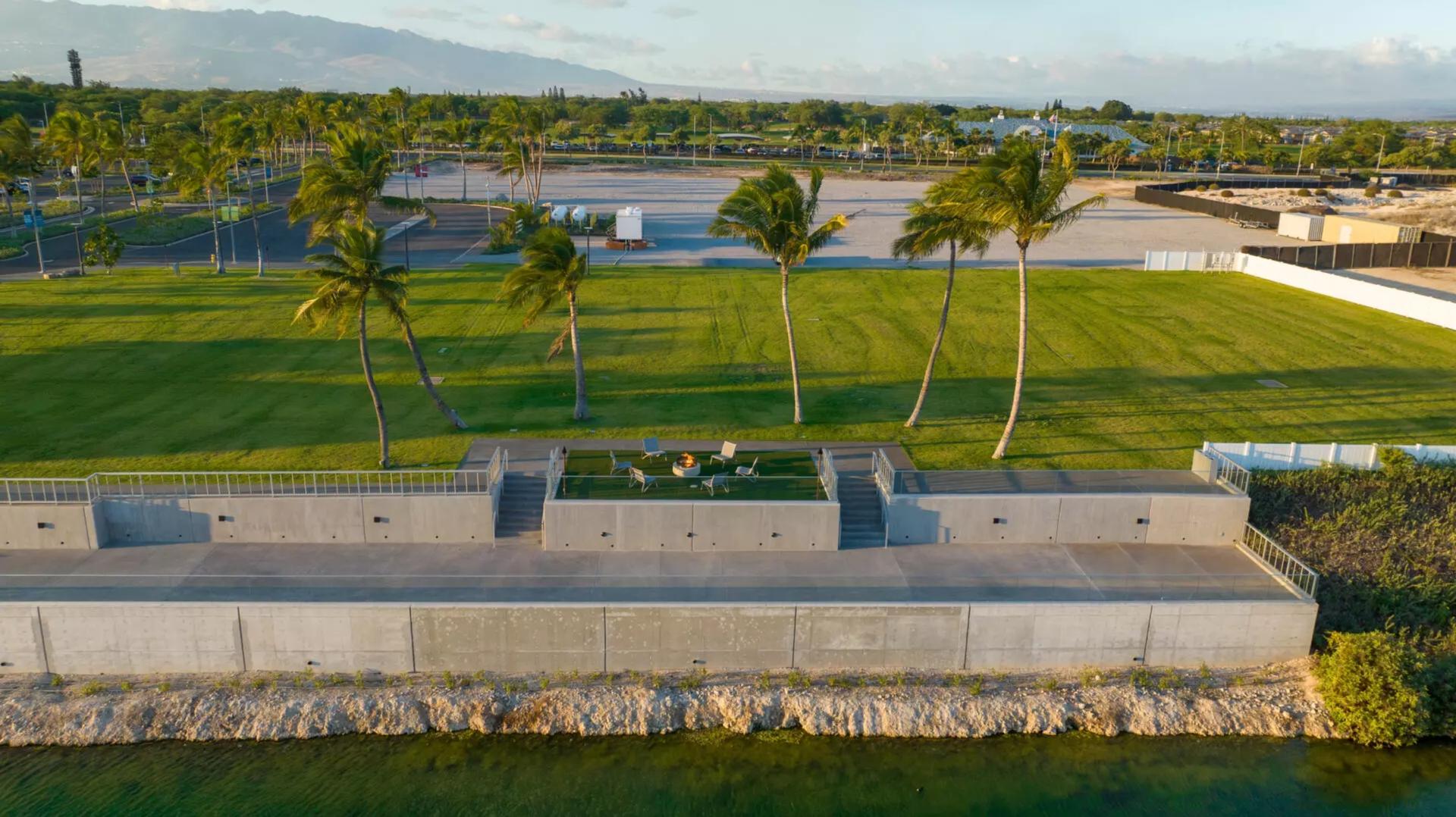 Lagoon Promenade