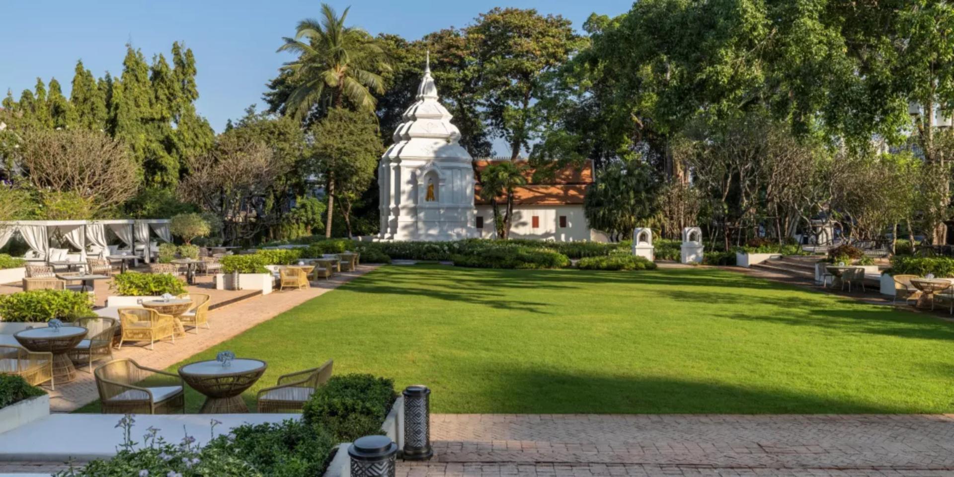 Gad Lanna Lawn