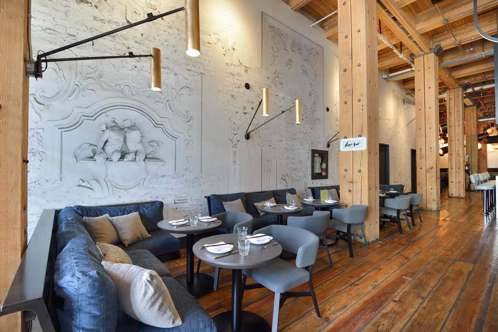 Bar/Lounge Area
