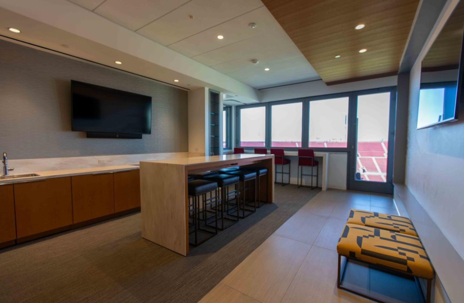 Level 5 - Suites 
