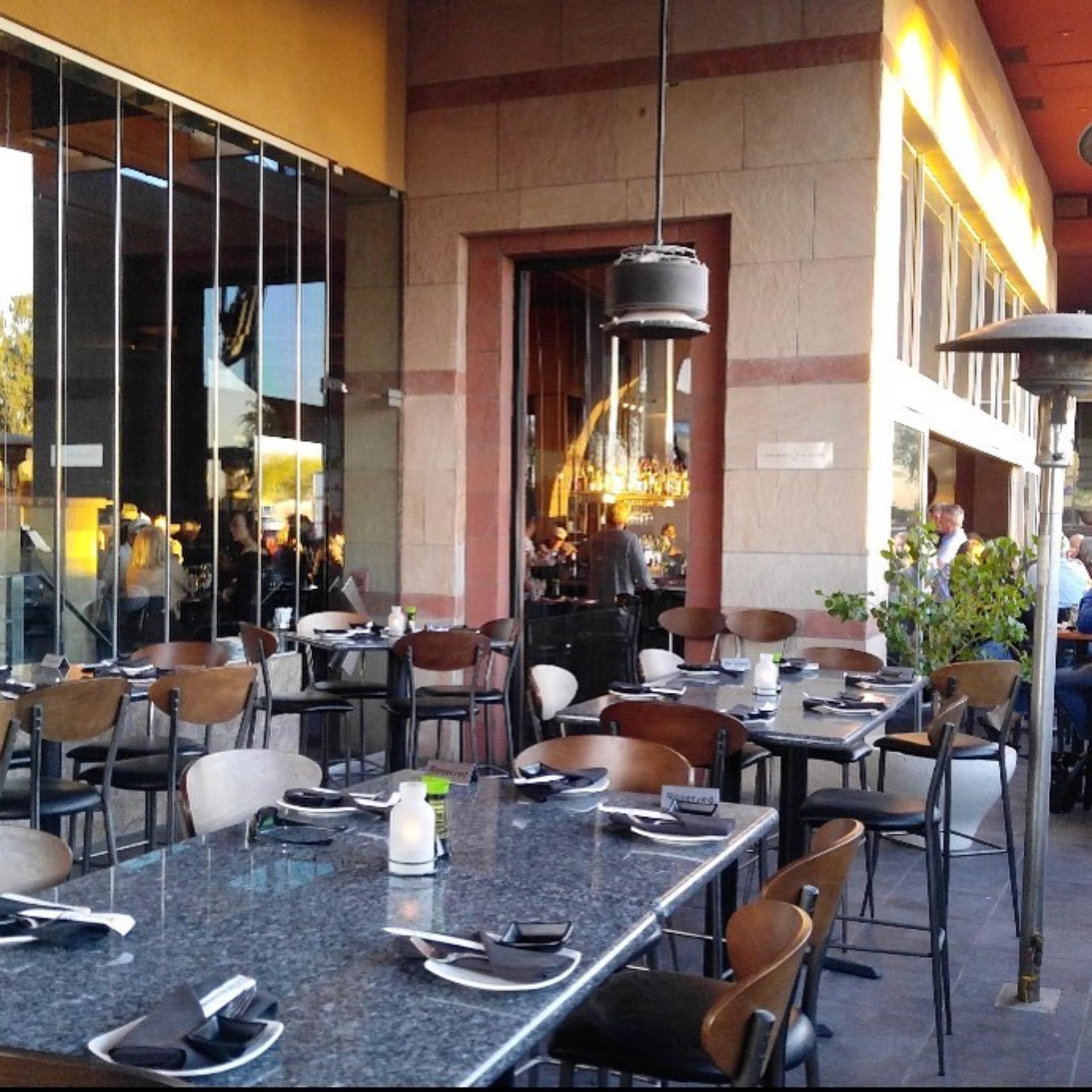 Regular Dining (No Dinner Show)