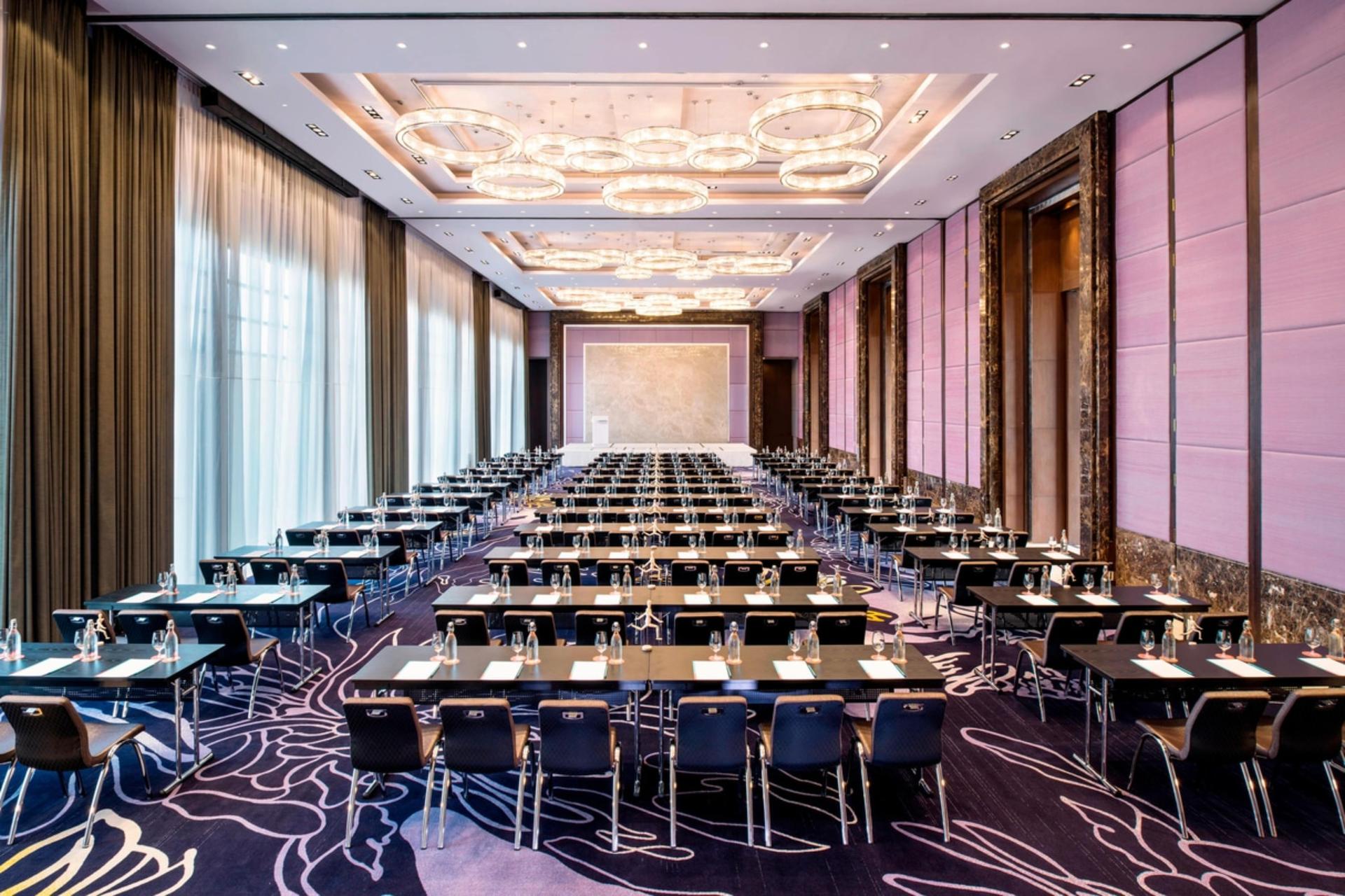 Ballroom 03