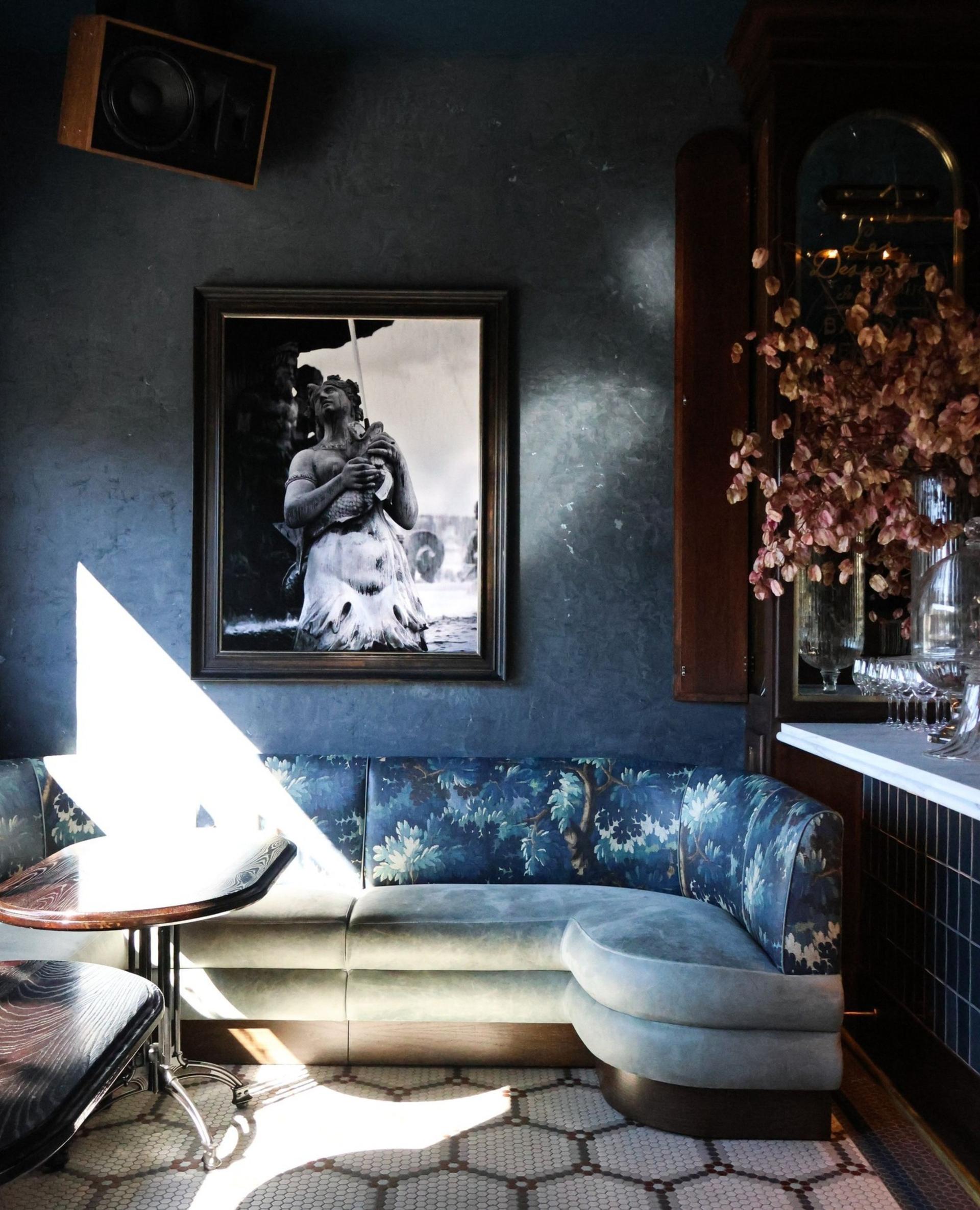 Full Buyout of Bar Blanc