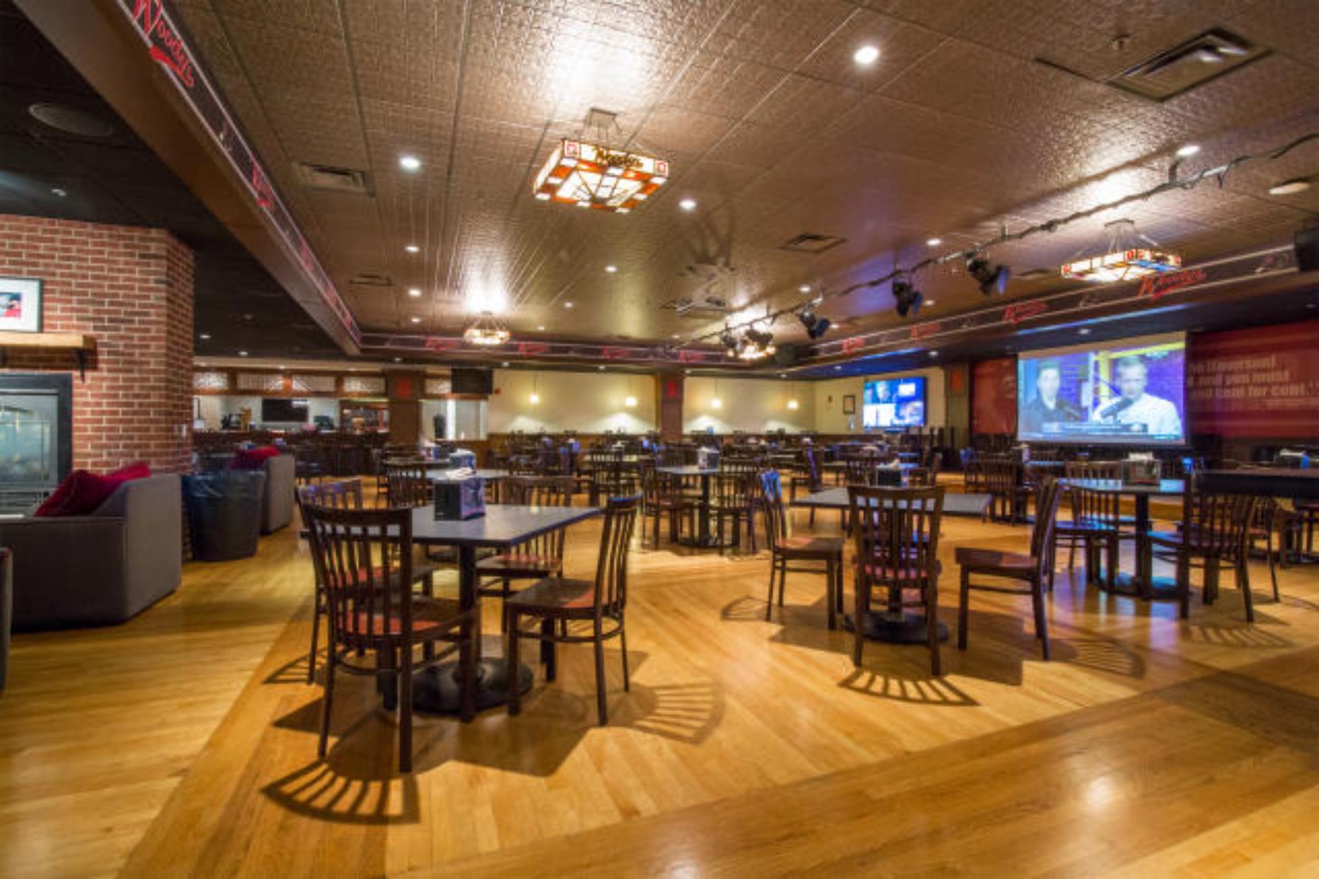 Woody's Tavern