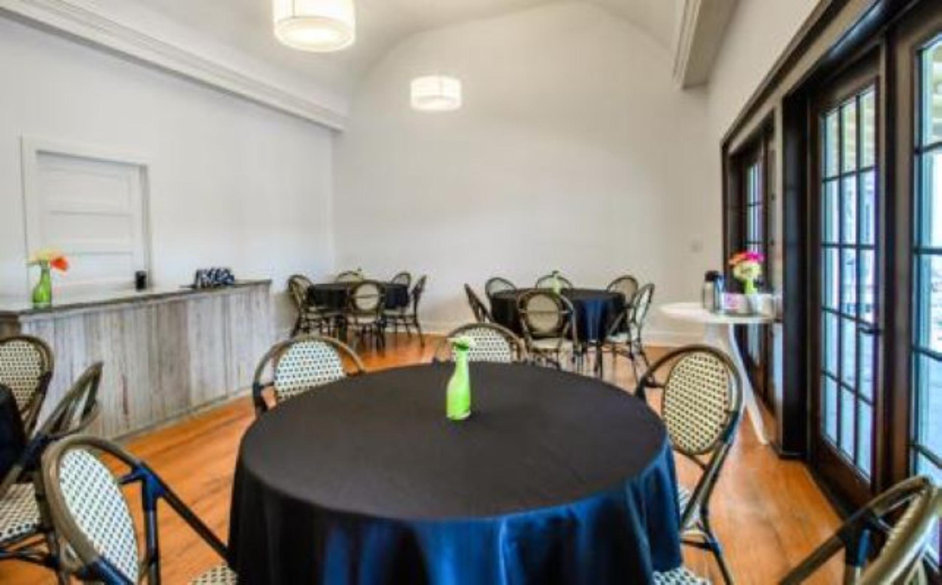 Breakfast Room