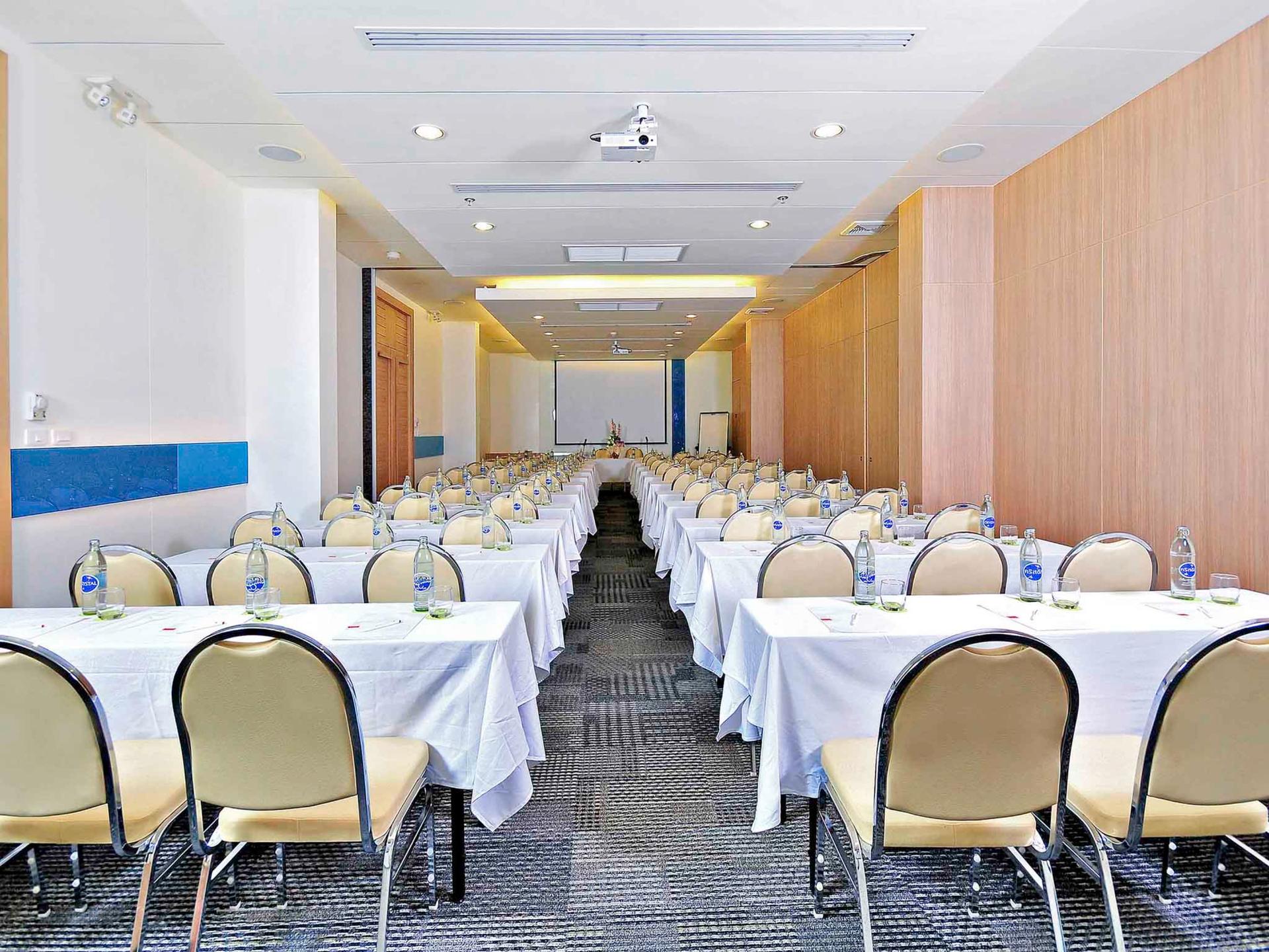 Grand Meeting Room