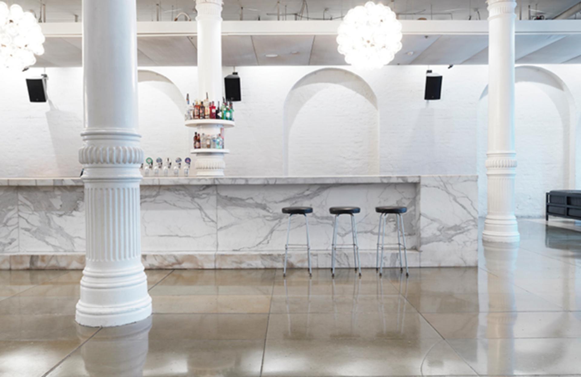Establishment Bar and Restaurant
