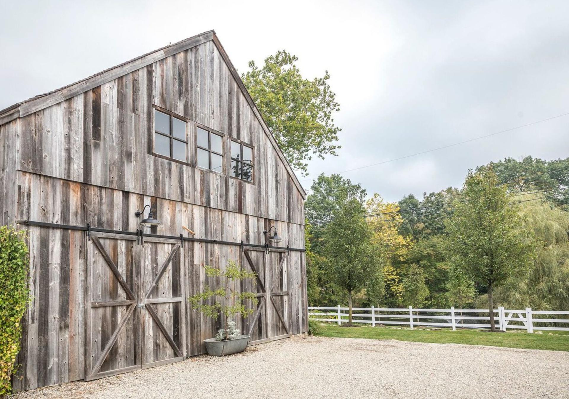 Barn
