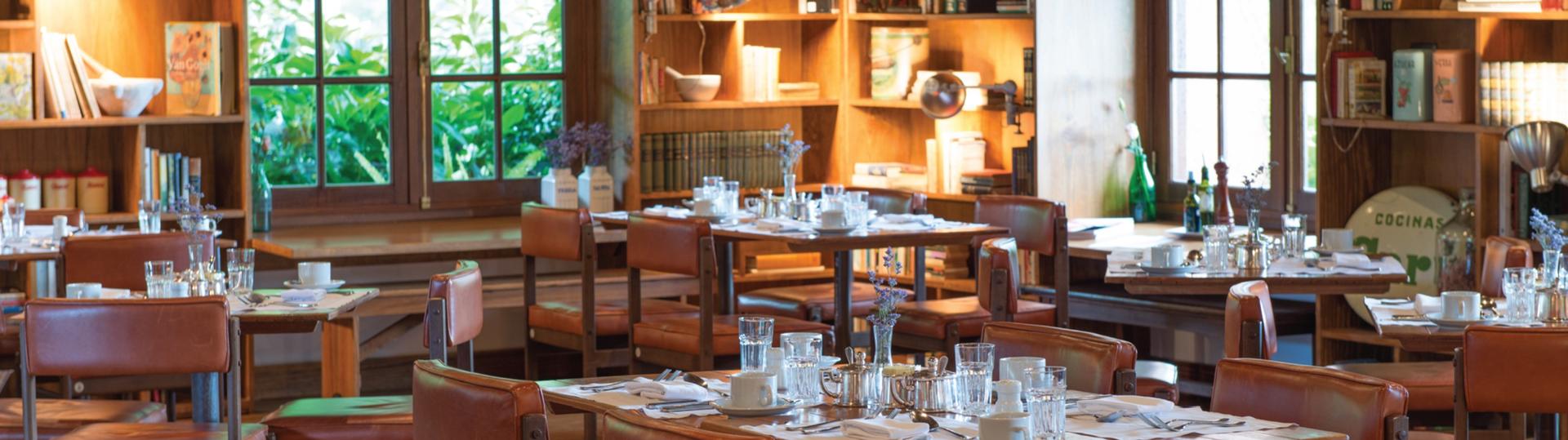 Las Piedras Restaurant