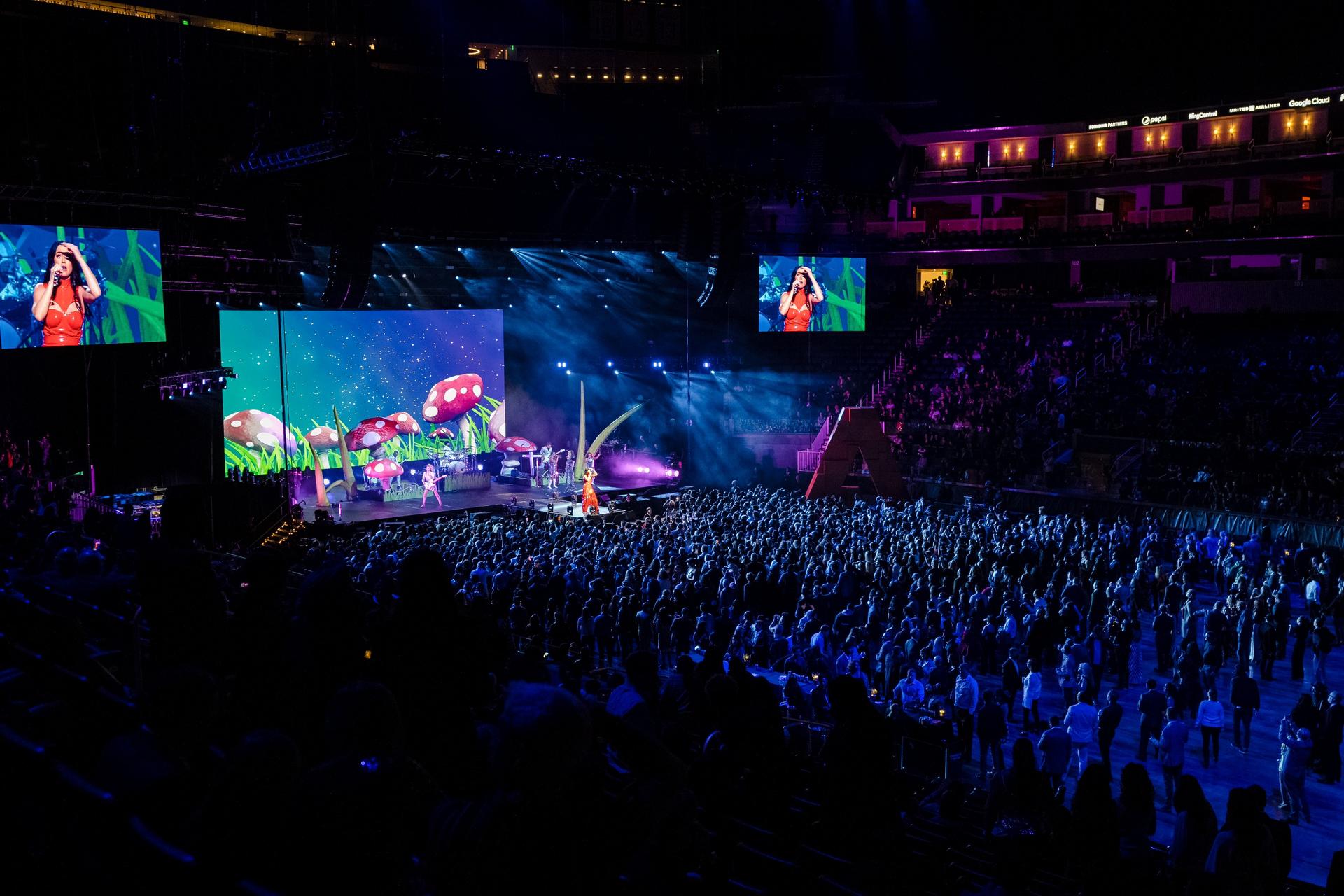 Full Arena