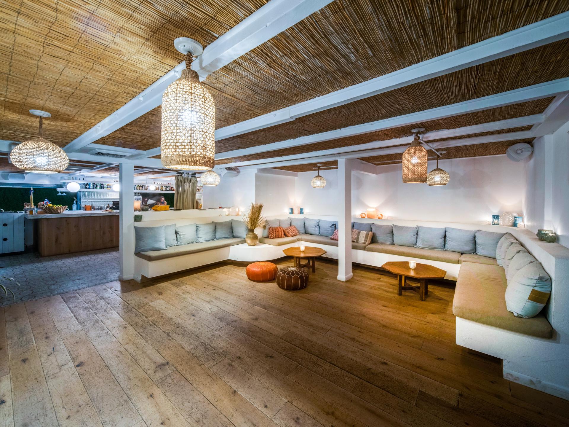 The Lounge
