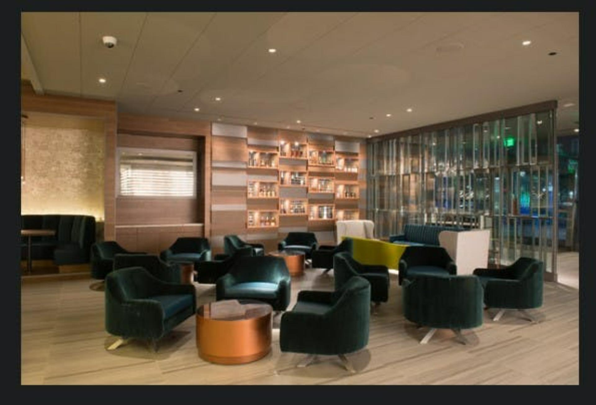 Cocktail Lounge