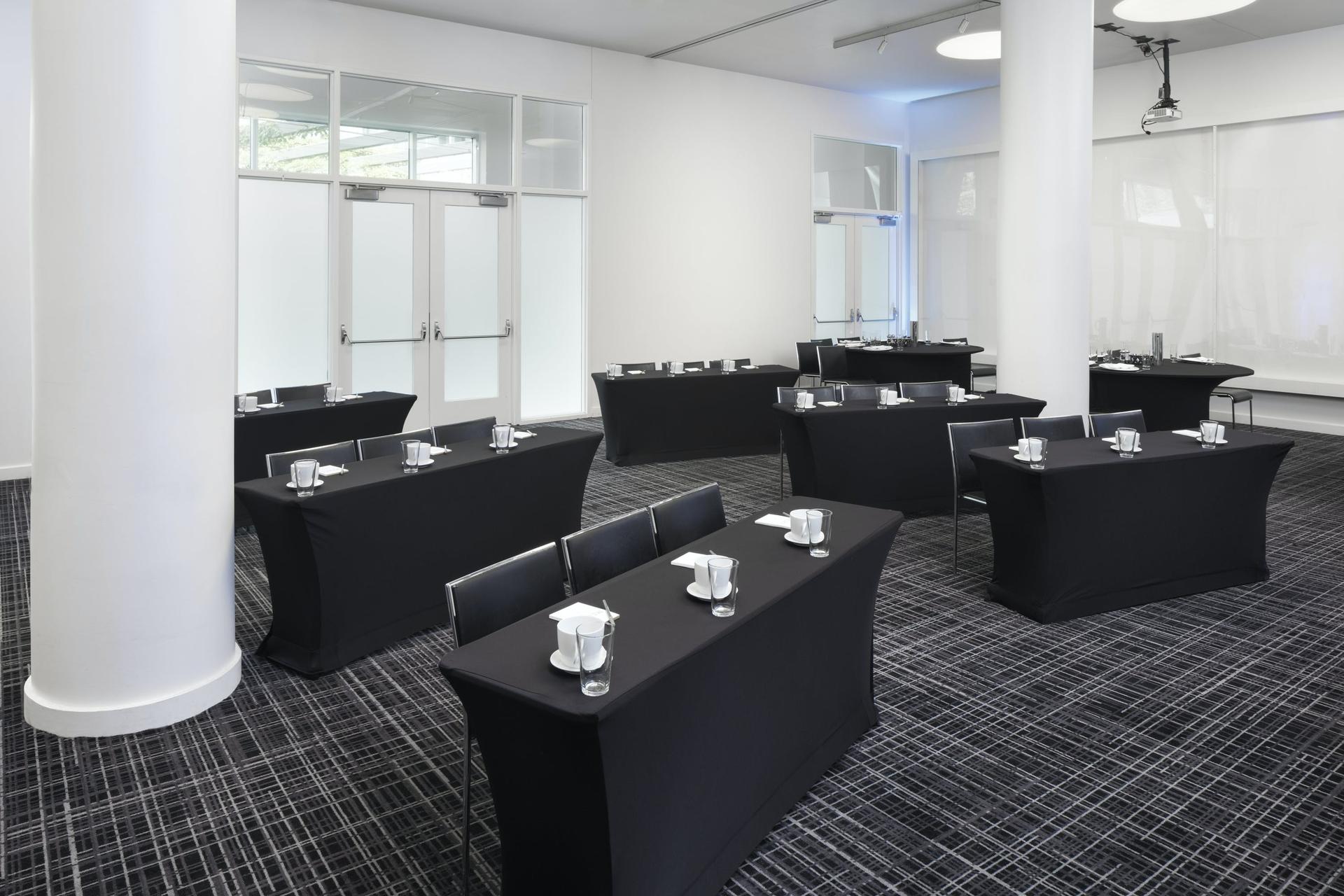 Event Room T