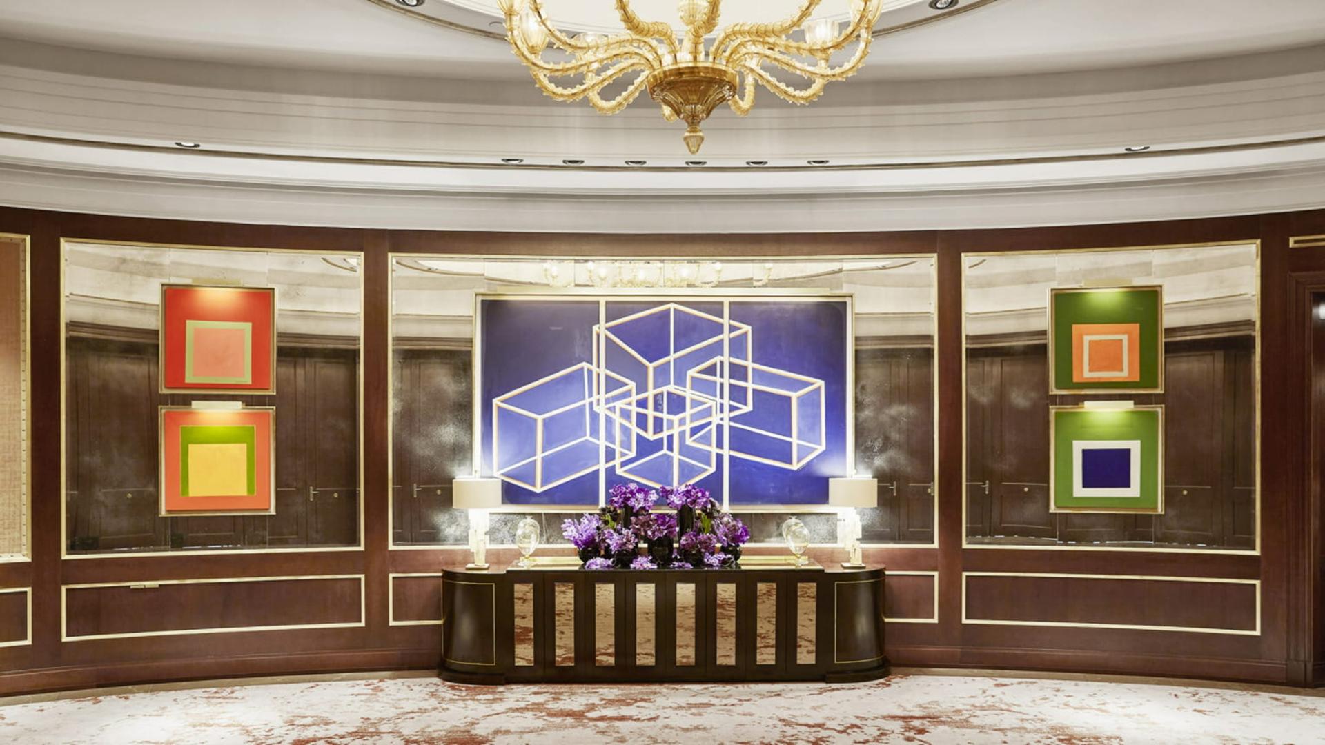 Sol Foyer