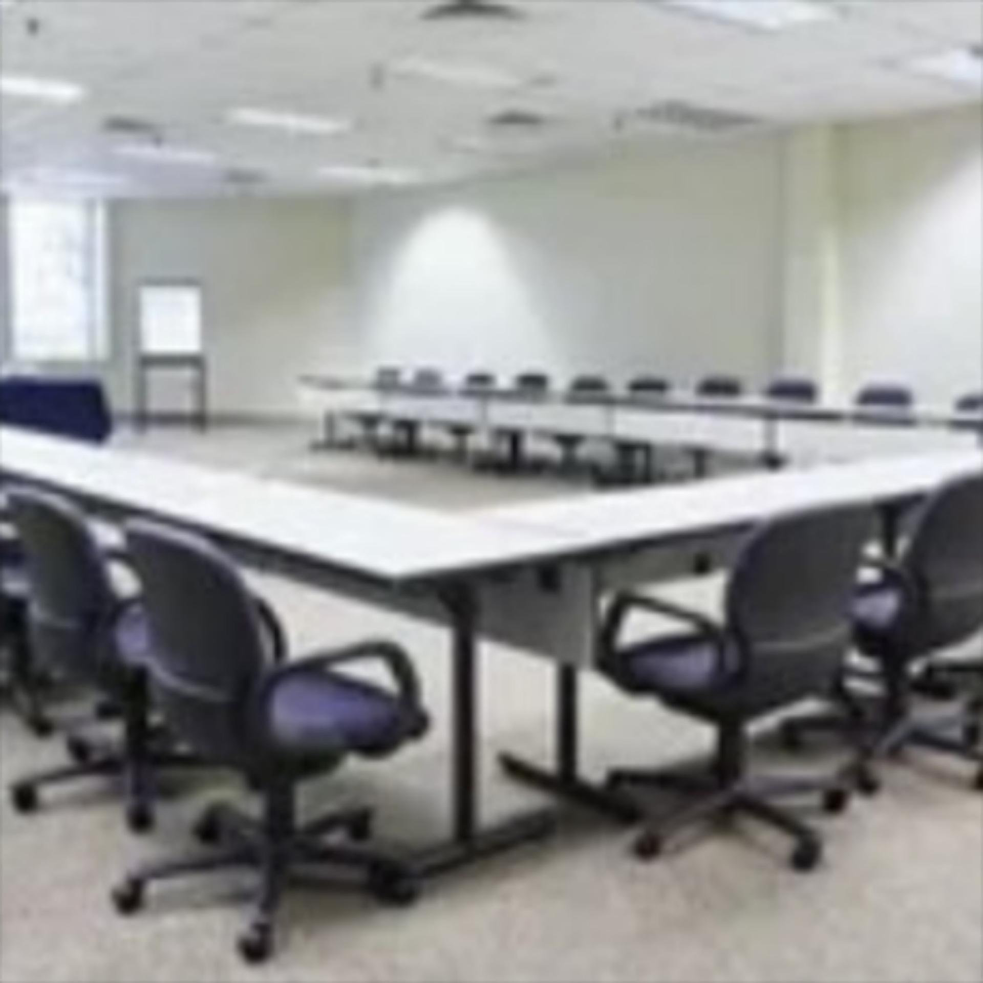 Medium Classroom (M)