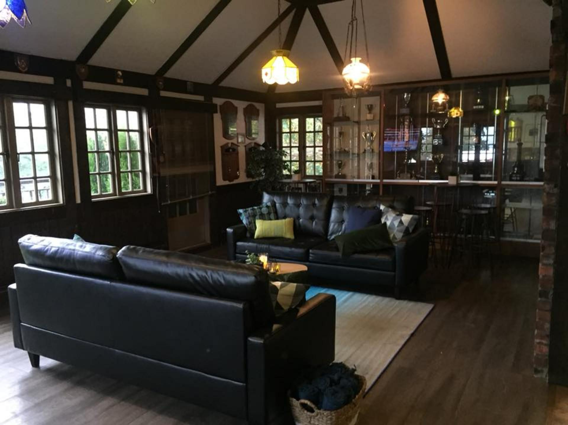 The Lounge 