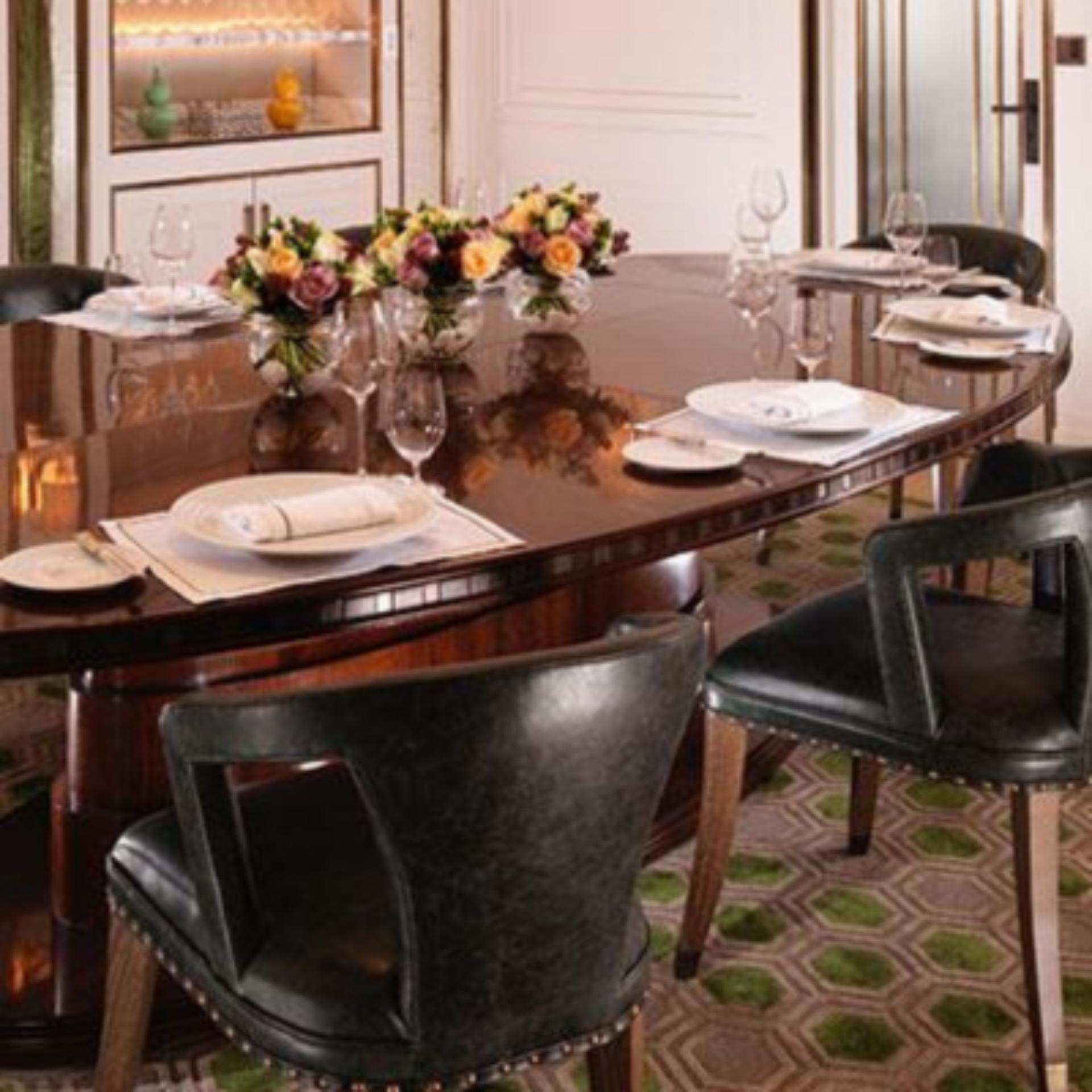 Half Moon Suite