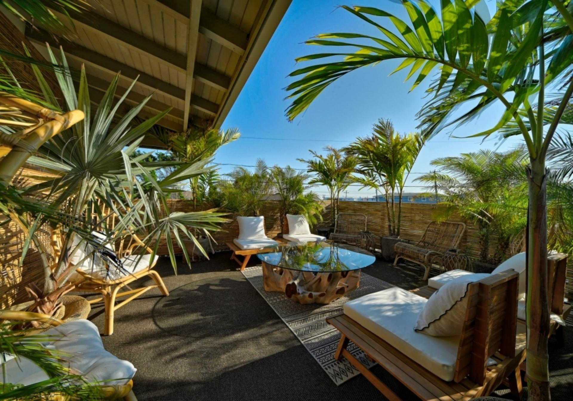 VIP Private Deck 