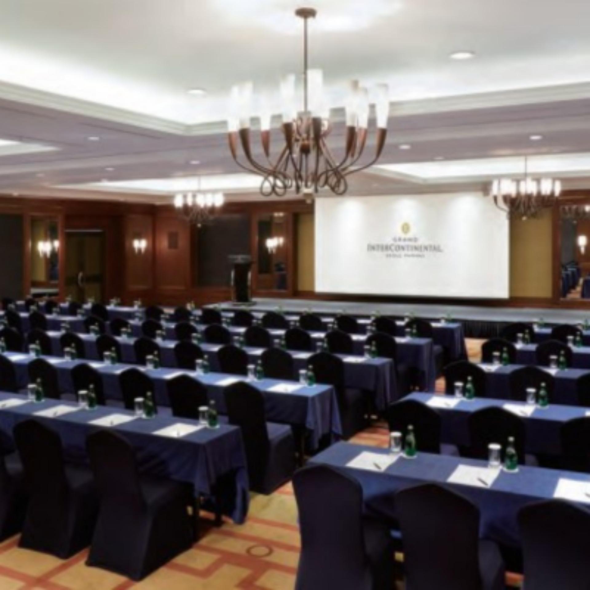 Chrysanthemum Room