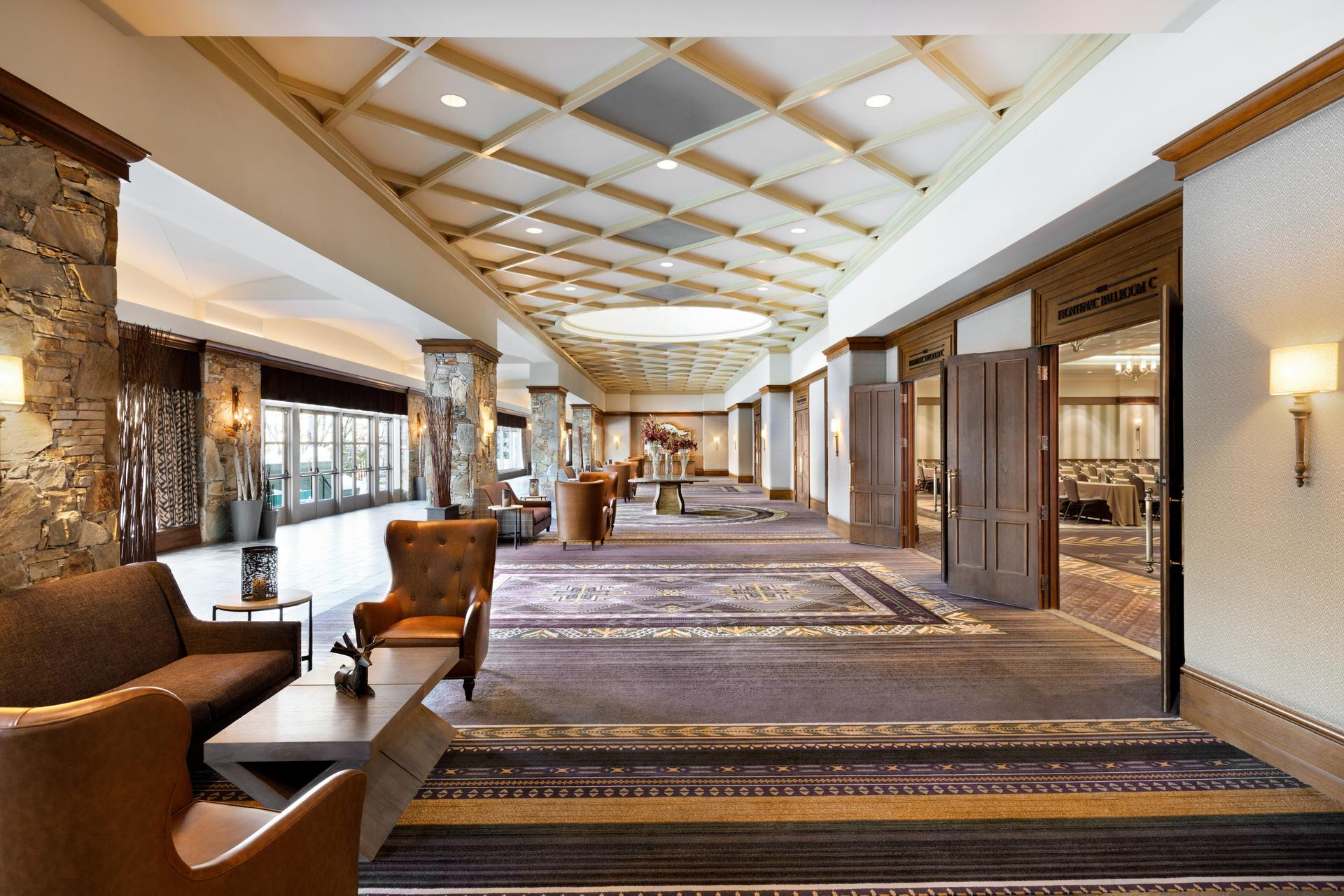 Frontenac Foyer