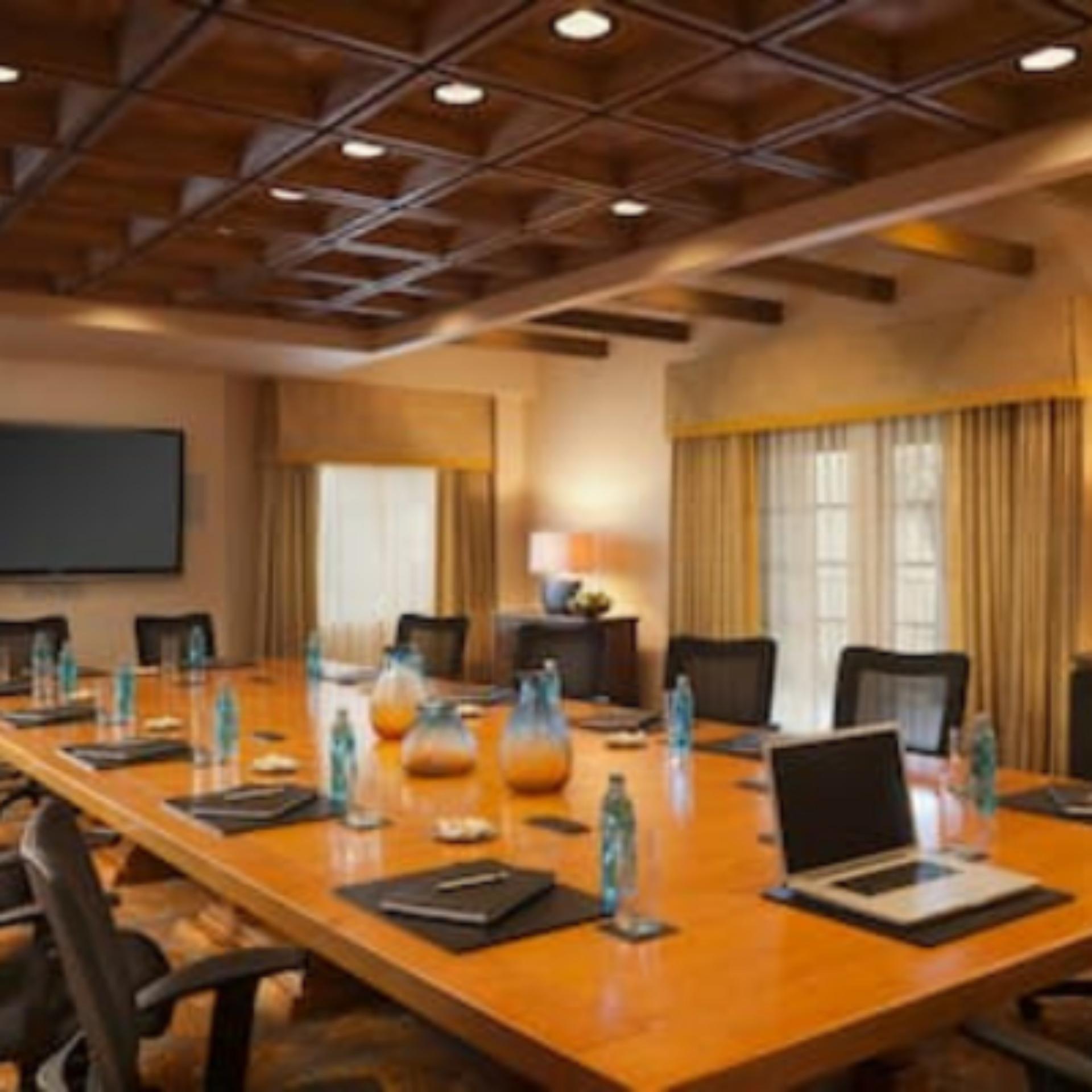 El Conquistador Board Room