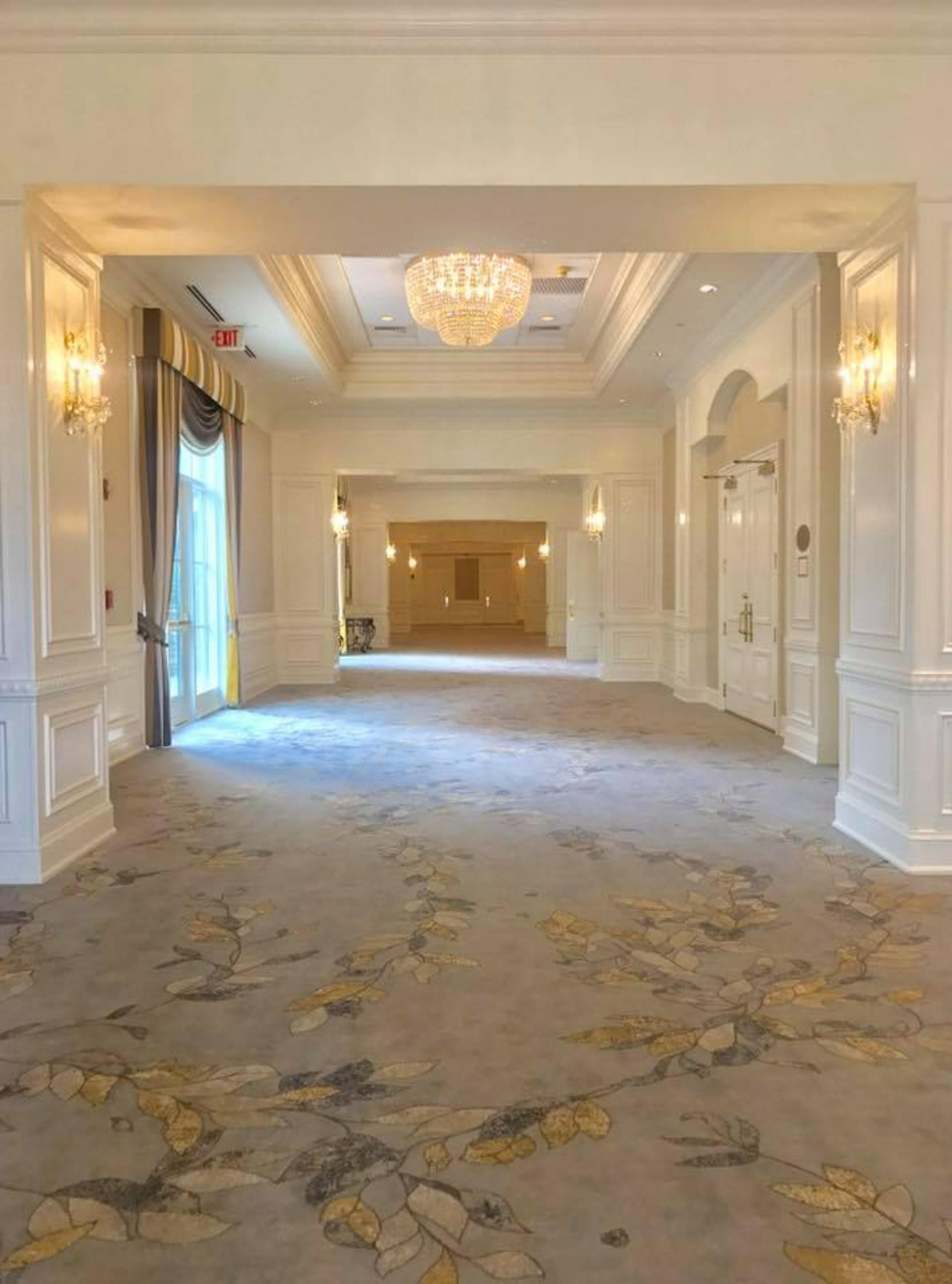 Marquis Foyer