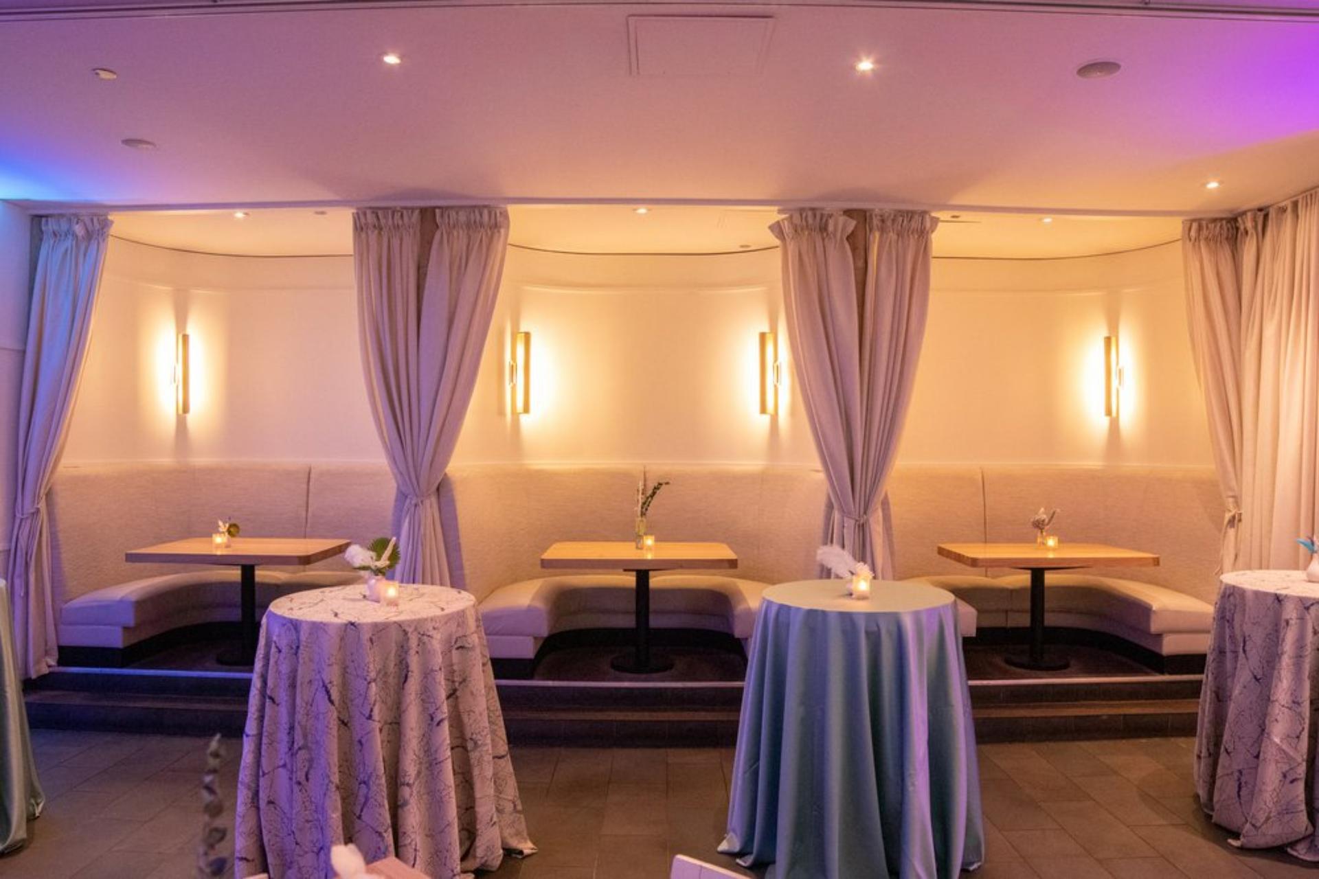 High-Top Bar Area