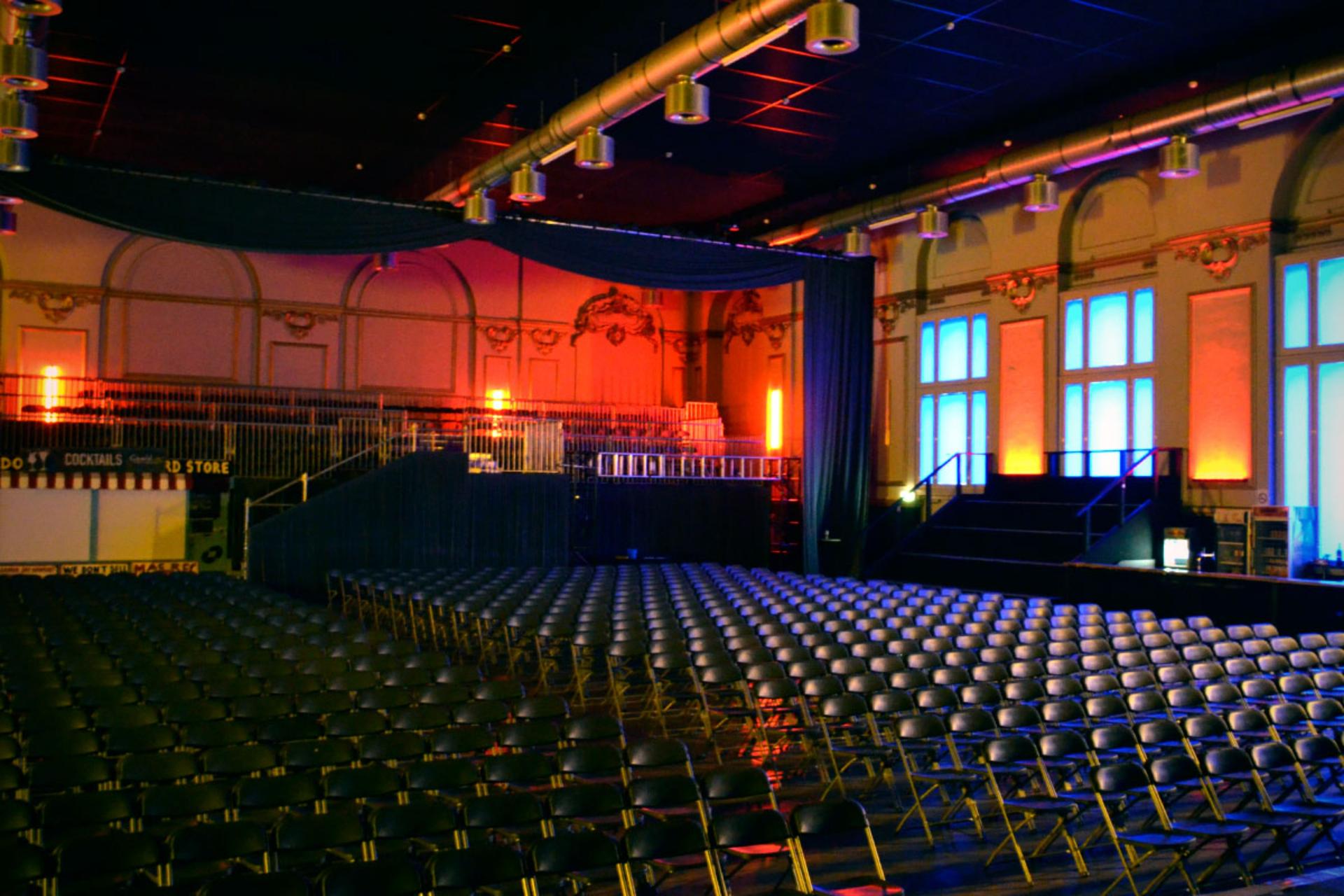 Full Buyout of Huxleys Neue Welt