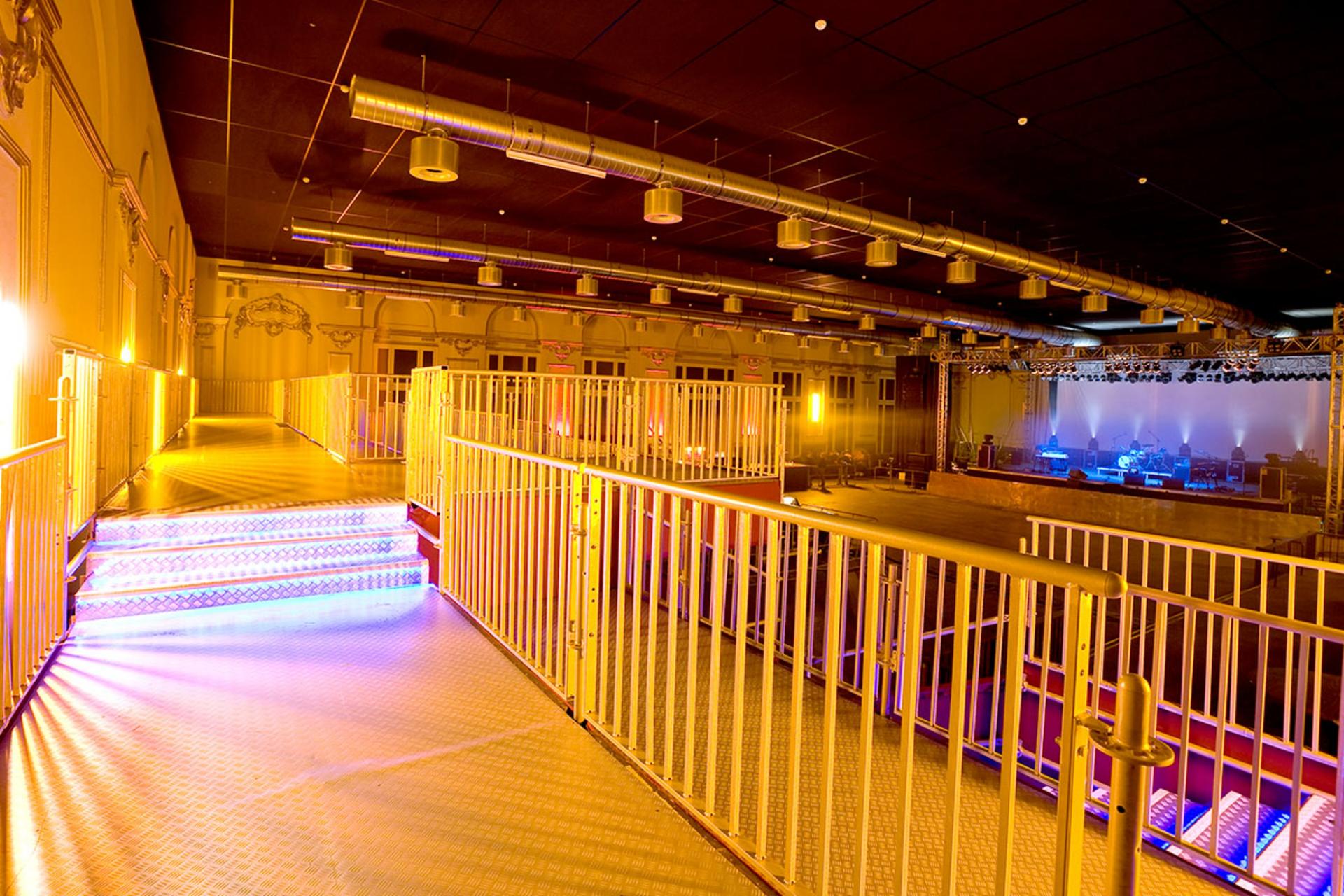 Partial Buyout of Huxleys Neue Welt