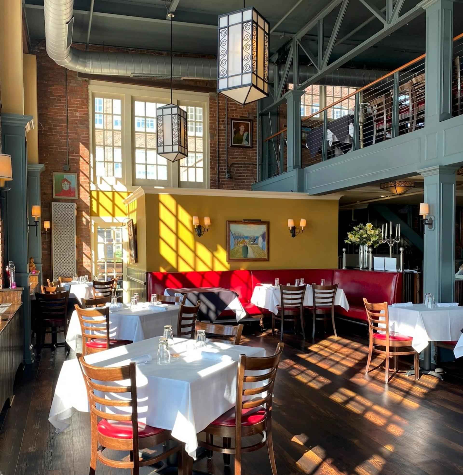 Main Floor Dining Area 