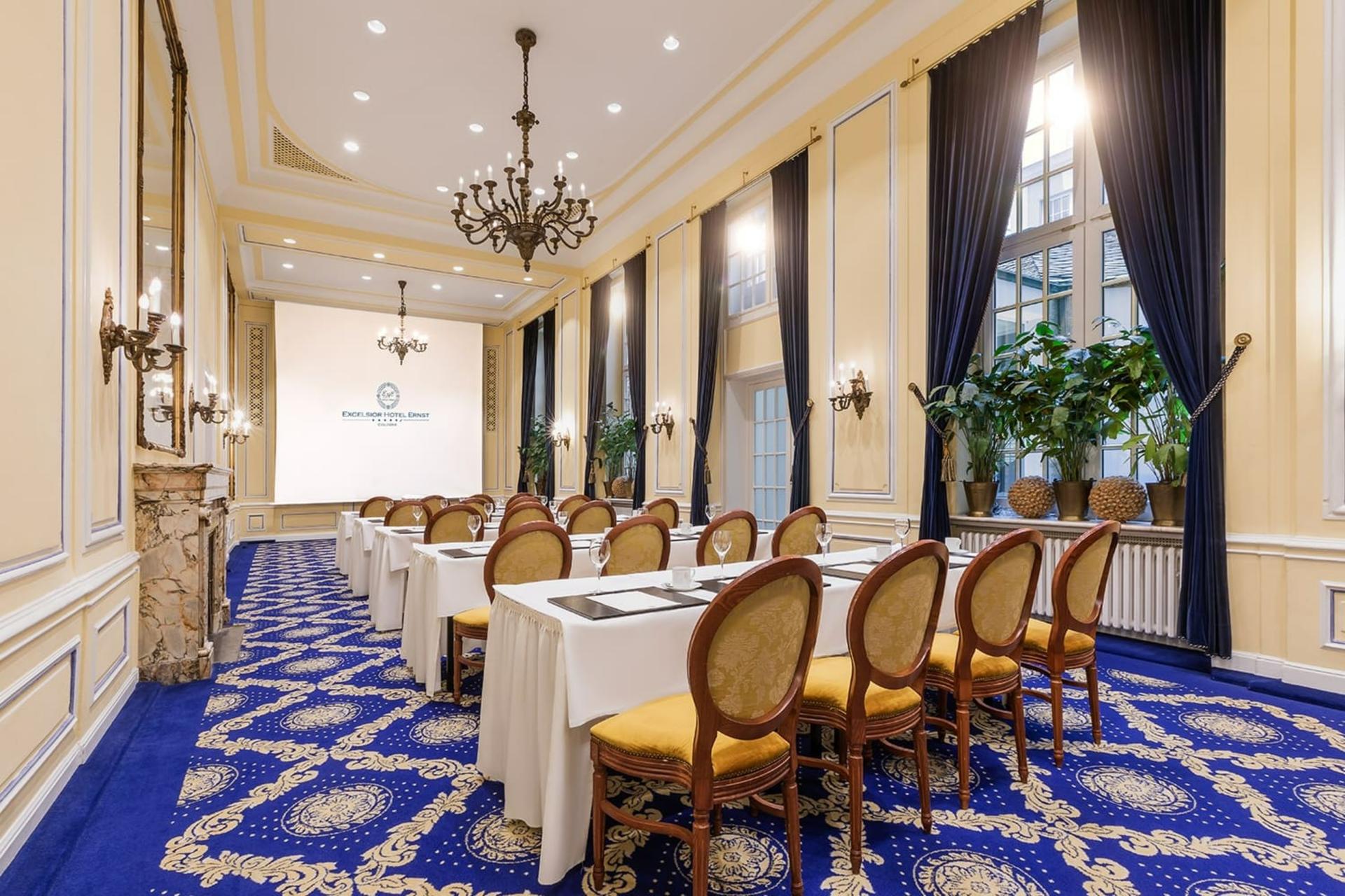 Blauer Salon