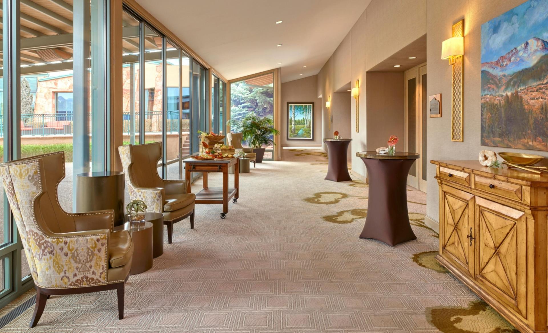 Garden Foyer 