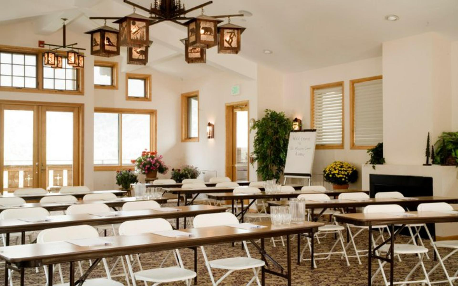 Mountain View Room 