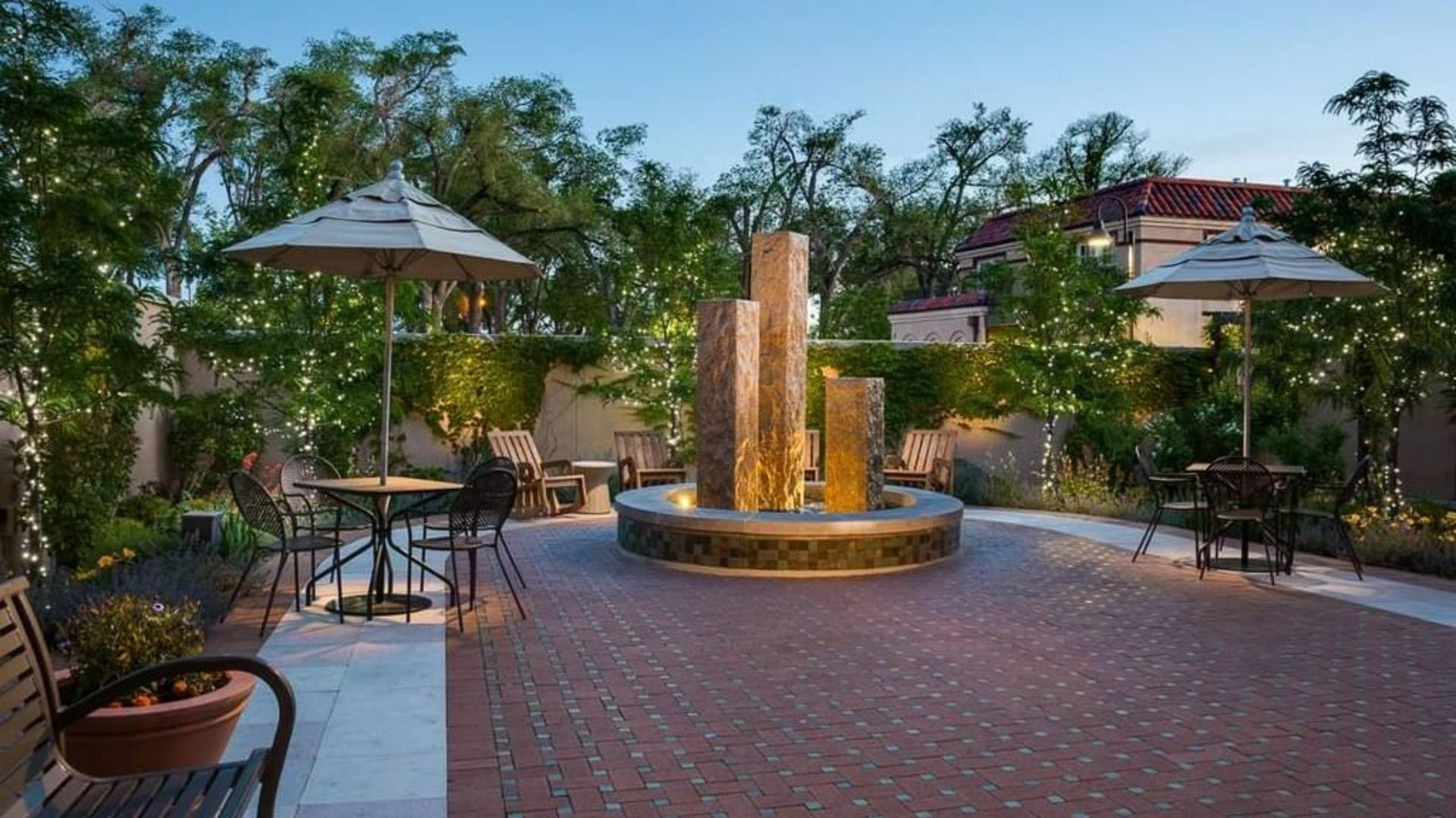 Parlor & Courtyard
