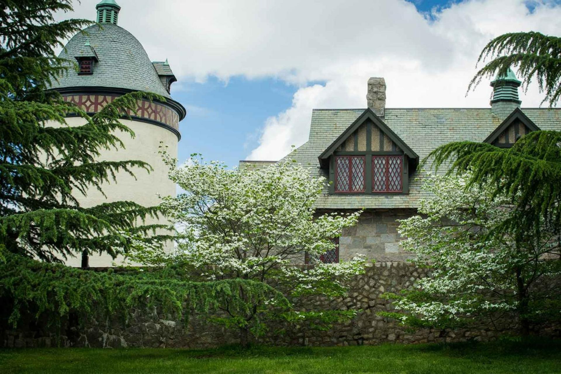 Carriage House Lawn