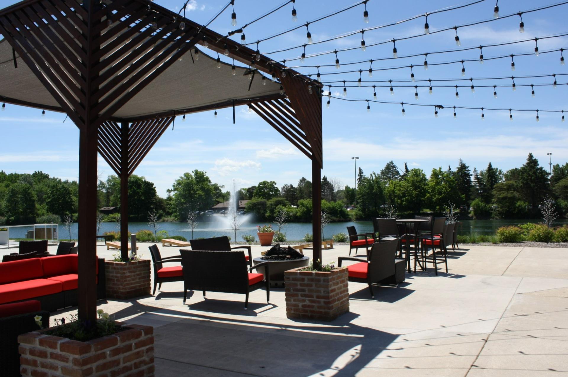 Lakeside Plaza