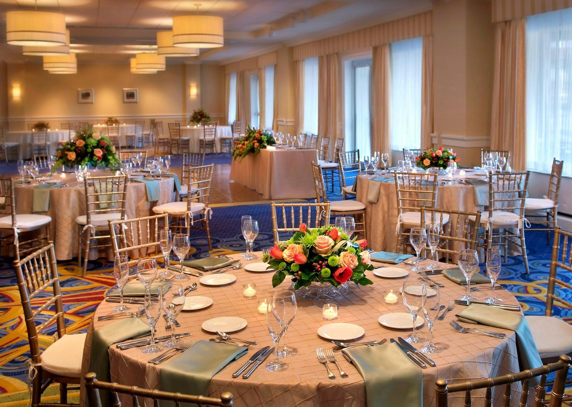Dorothy Quincy Ballroom (Jr.)