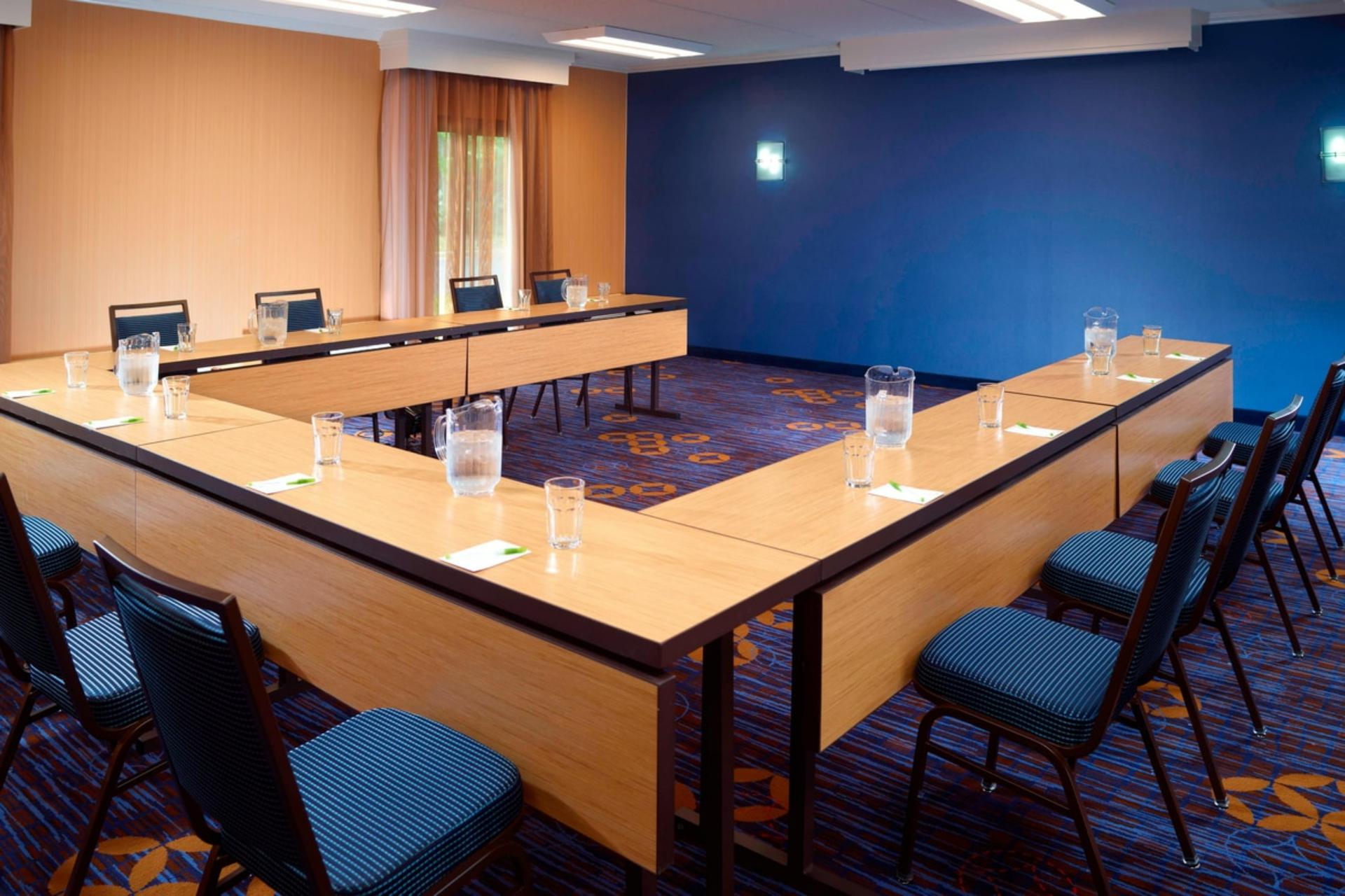  Meeting Room B 