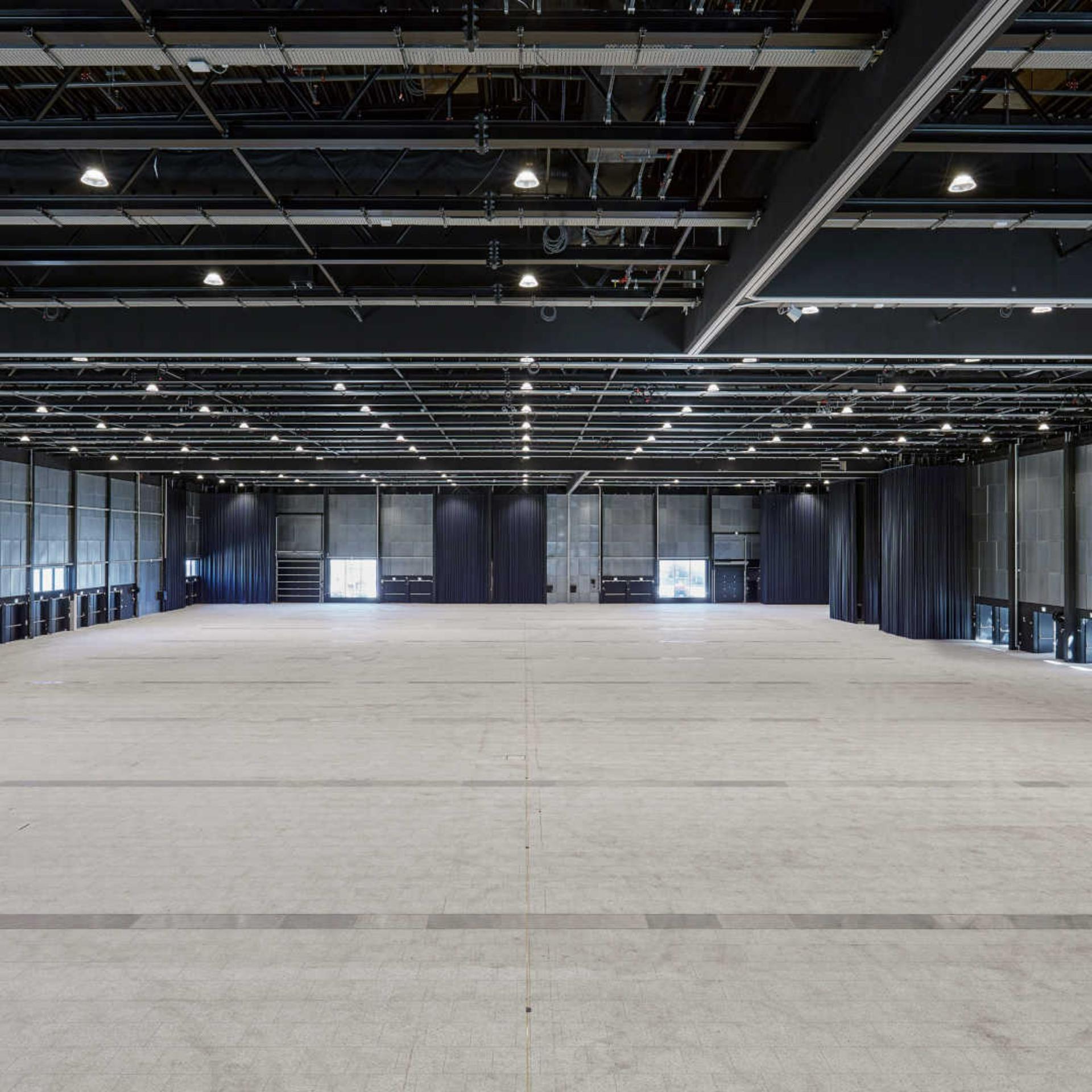 Hall D or Bella Arena 