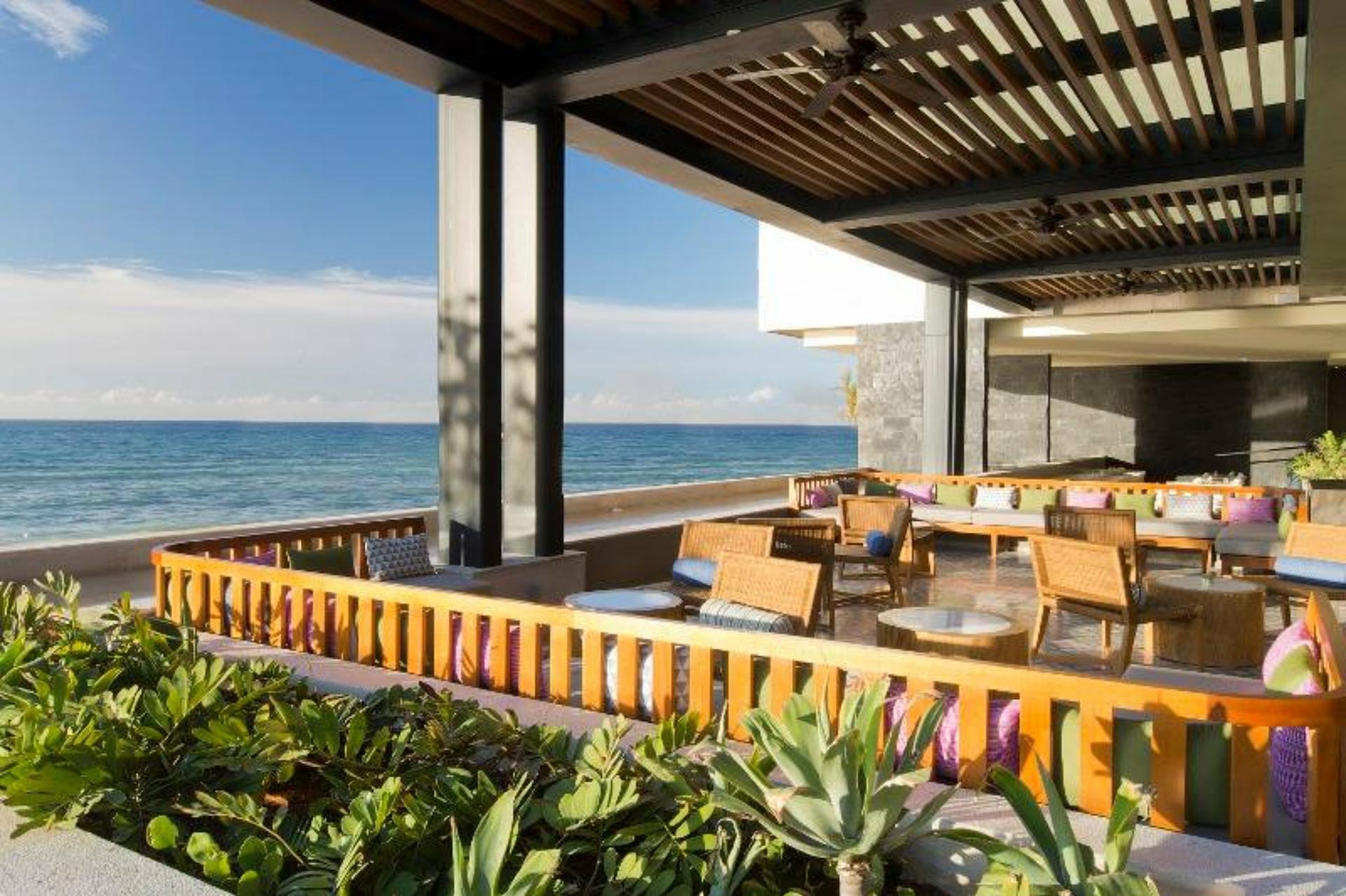 Beach Deck (La Cocina)
